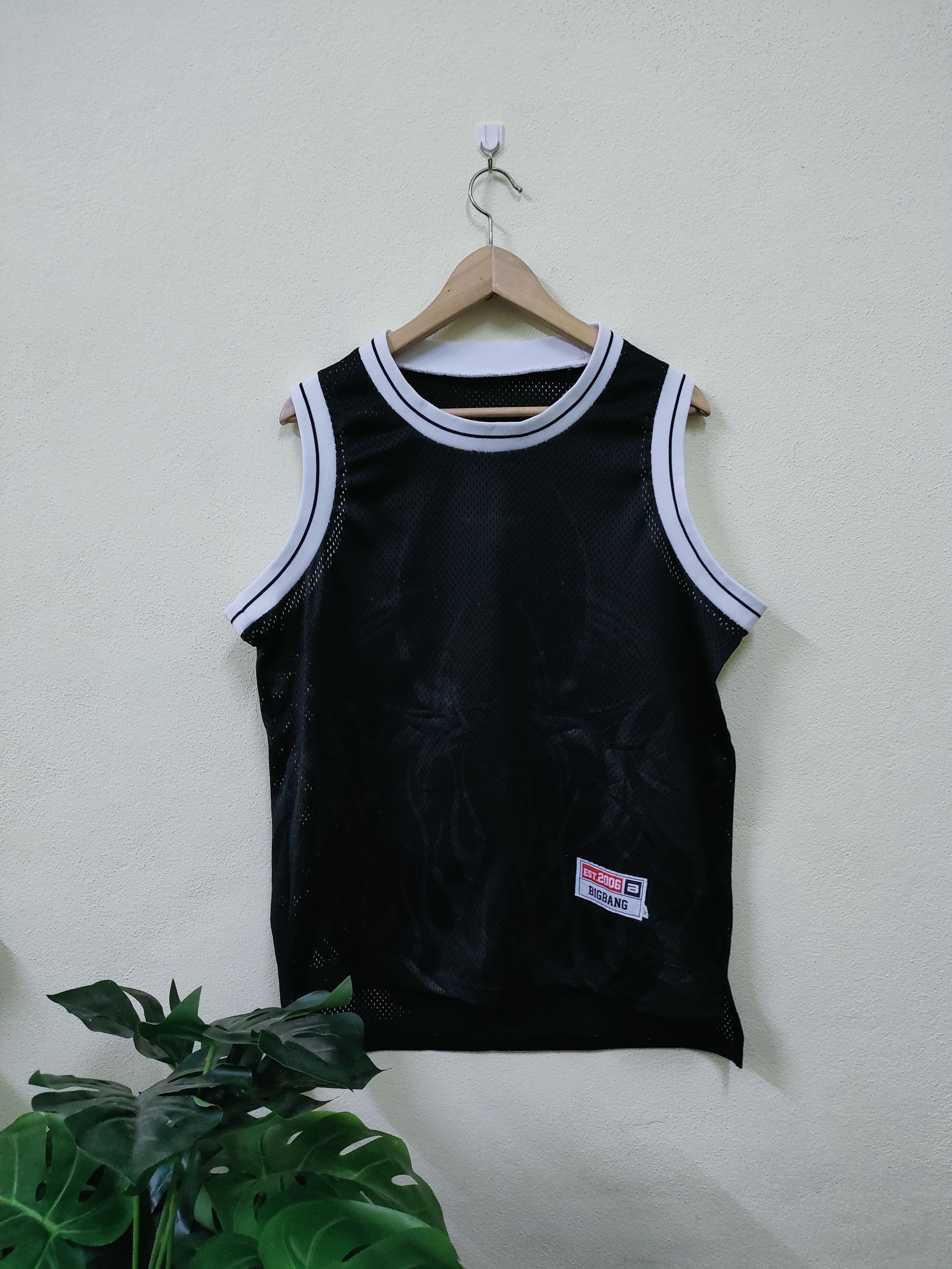 BIGBANG G-DRAGON BLACK ユニフォーム　タンクトップ G Dragon Tank Tops for Sale | Redbubble