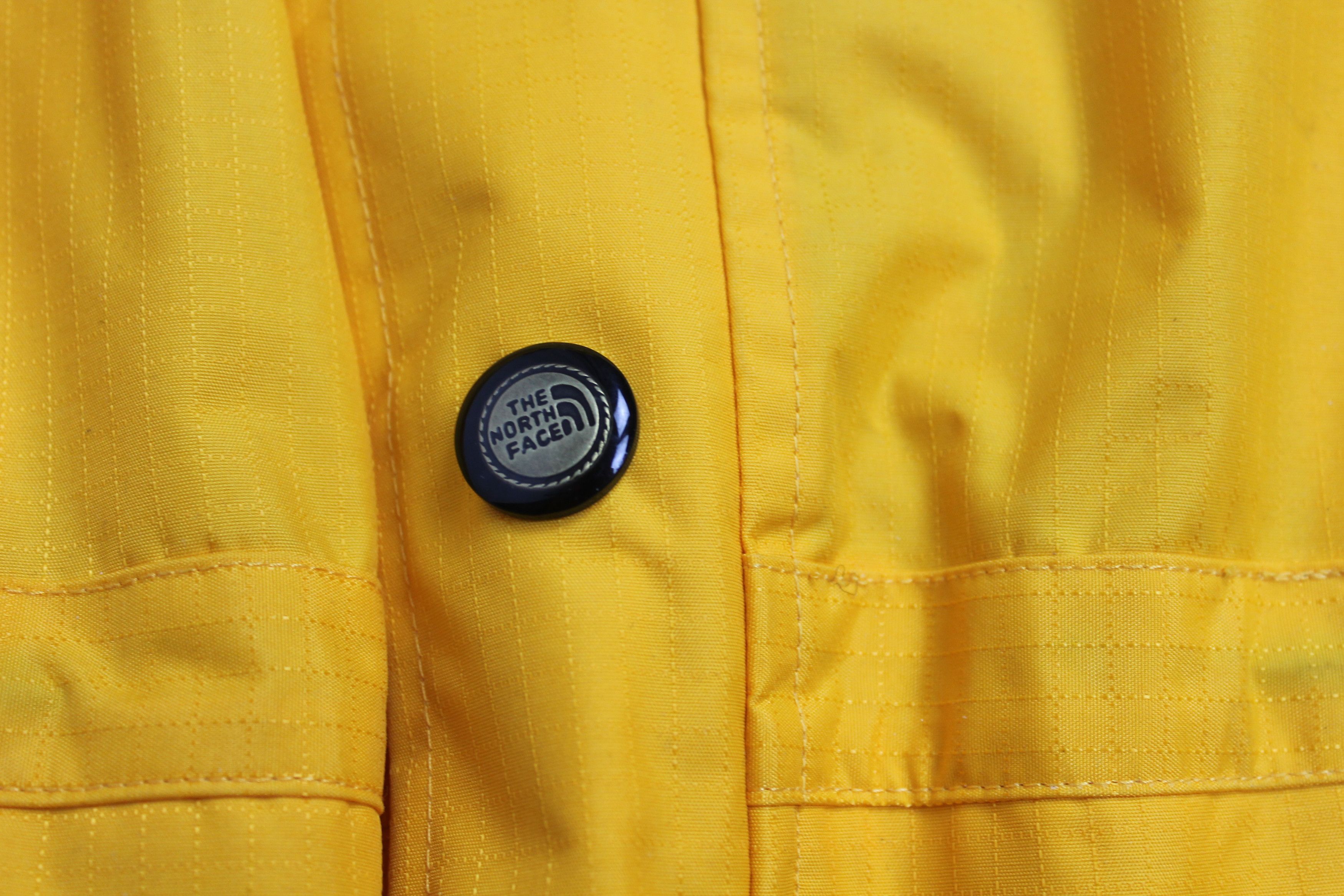The North Face Vintage The North Face Mountain Light Jacket Yellow Size US L / EU 52-54 / 3 - 11 Thumbnail
