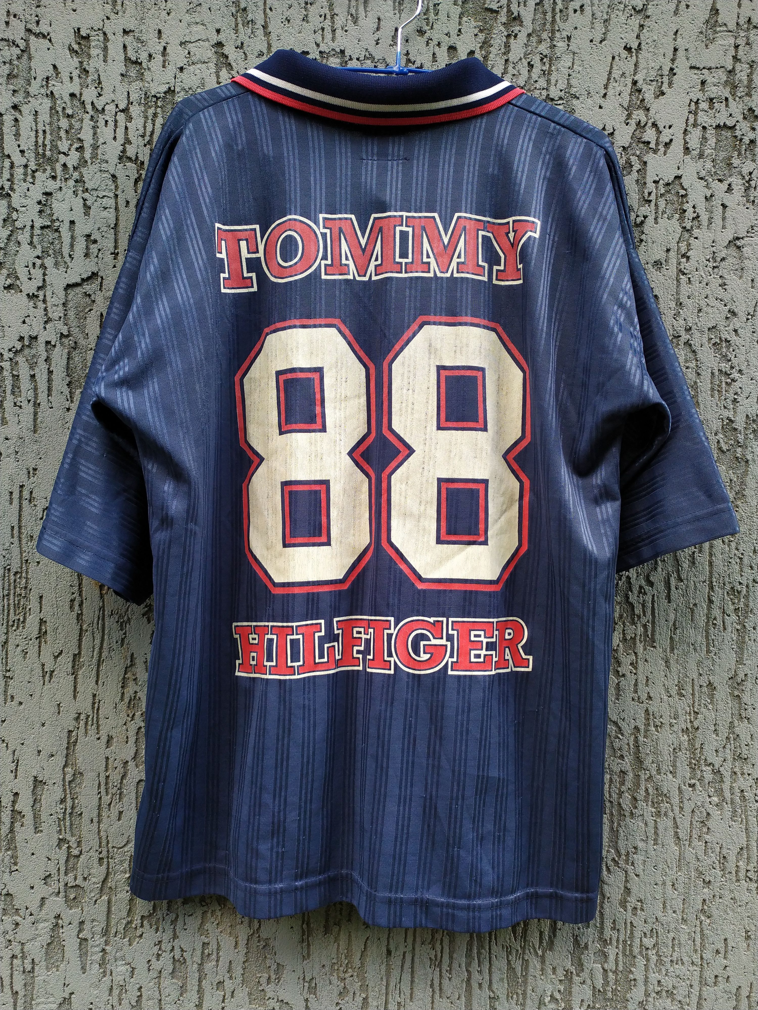 Tommy Hilfiger Vintage Tommy Hilfiger Usa logo T-Shirt Size US XL / EU 56 / 4 - 9 Thumbnail