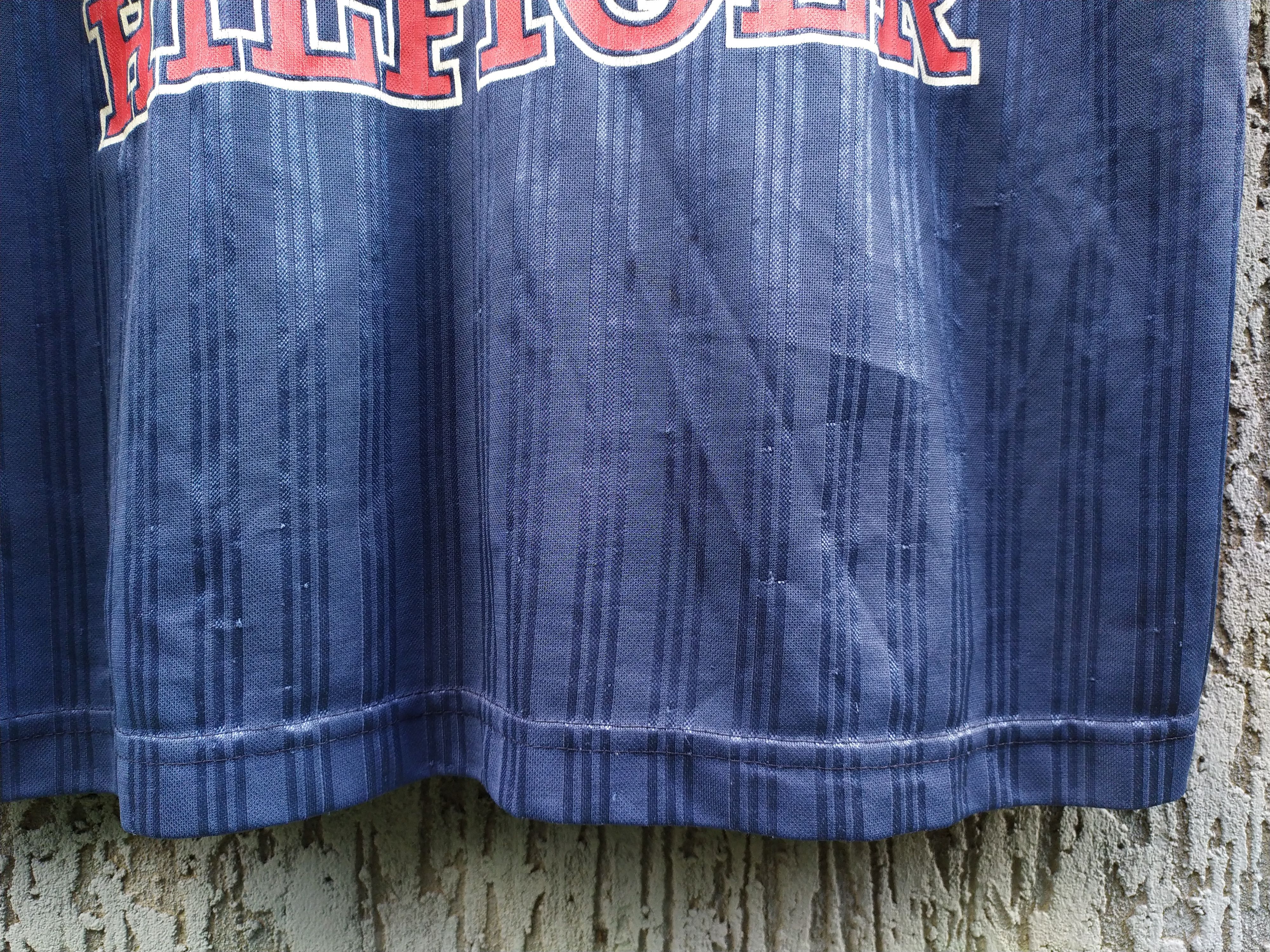 Tommy Hilfiger Vintage Tommy Hilfiger Usa logo T-Shirt Size US XL / EU 56 / 4 - 11 Thumbnail