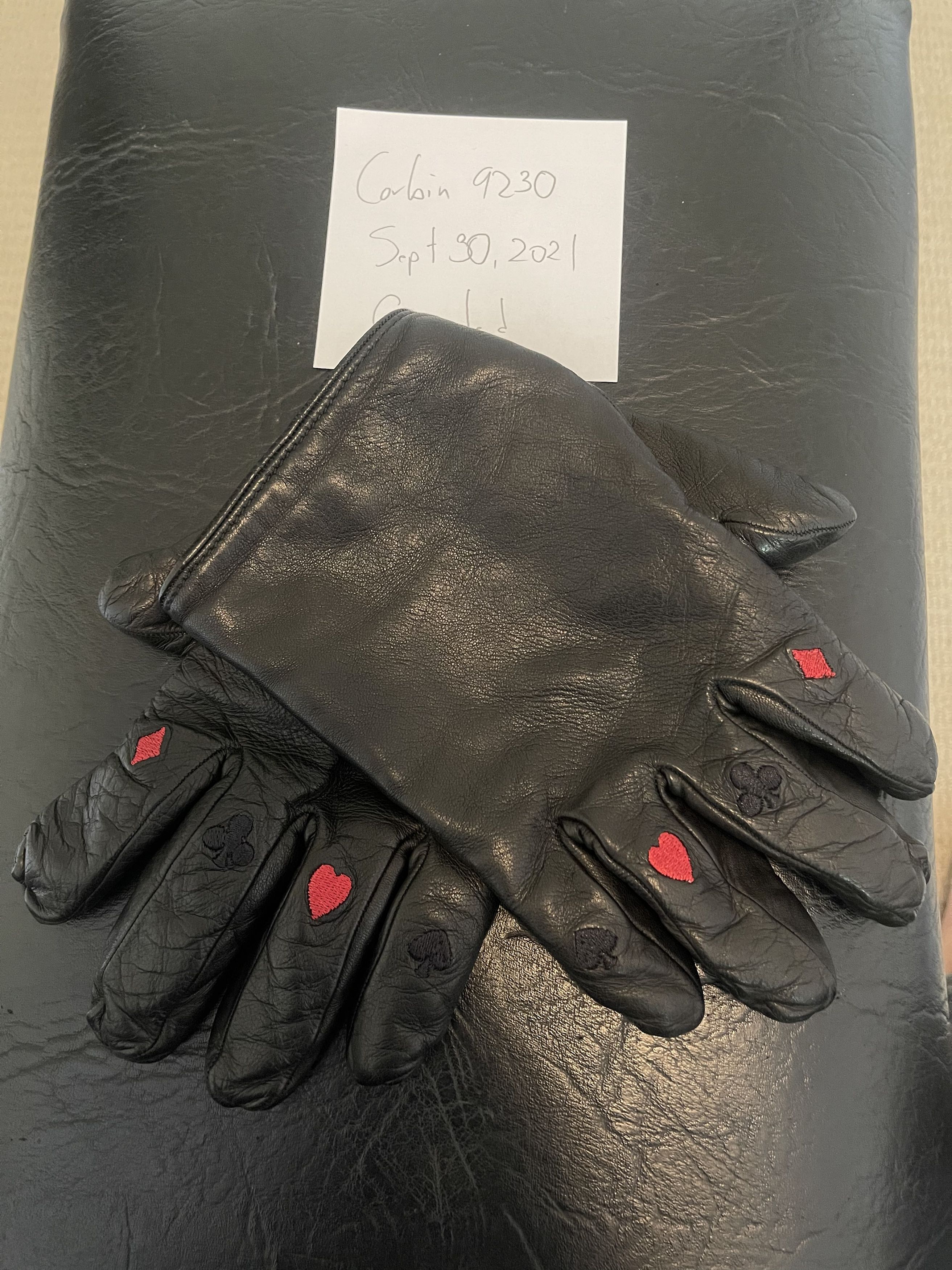 Yang Li Card suit embroidered gloves Size ONE SIZE - 1 Thumbnail