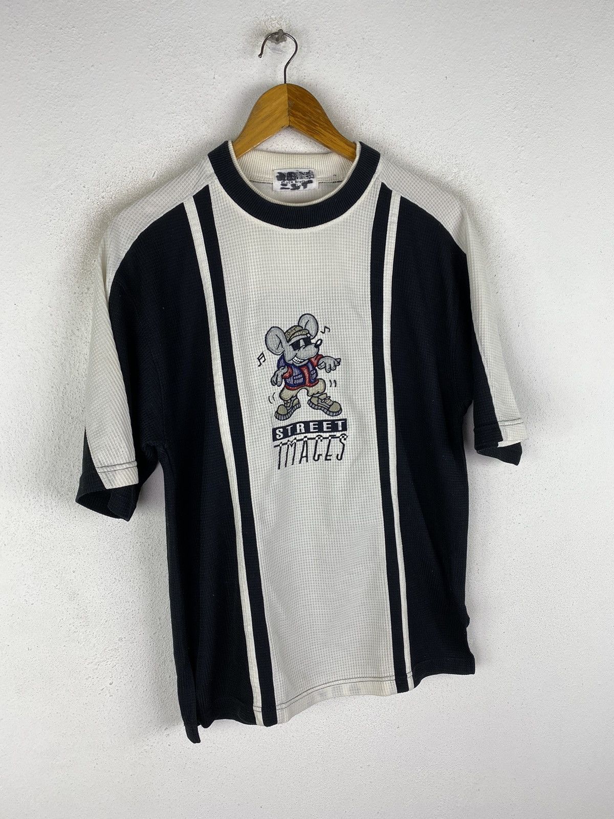 Japanese Brand Vintage 90s M&X Black Brothers Street Traces T-Shirt Hip-Hop Size US L / EU 52-54 / 3 - 3 Thumbnail