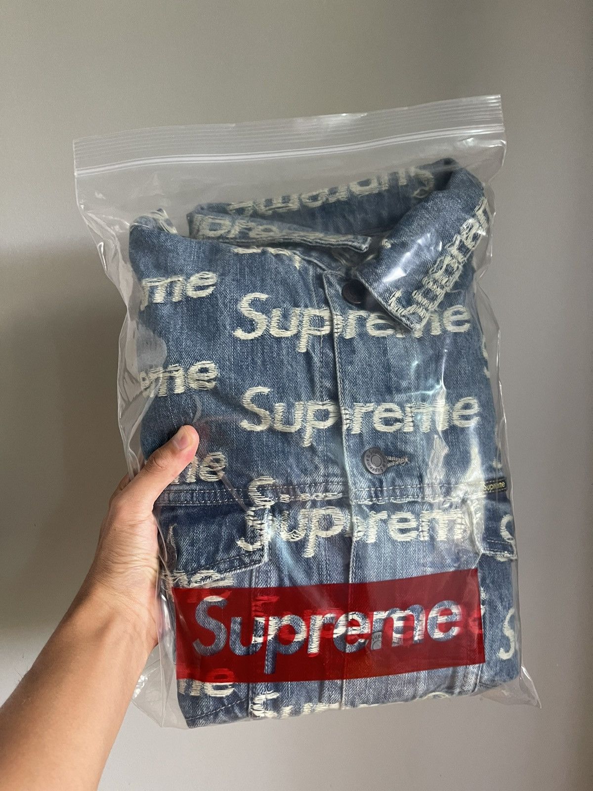 Supreme Supreme Frayed Logos Denim Trucker Jacket Blue Size Large