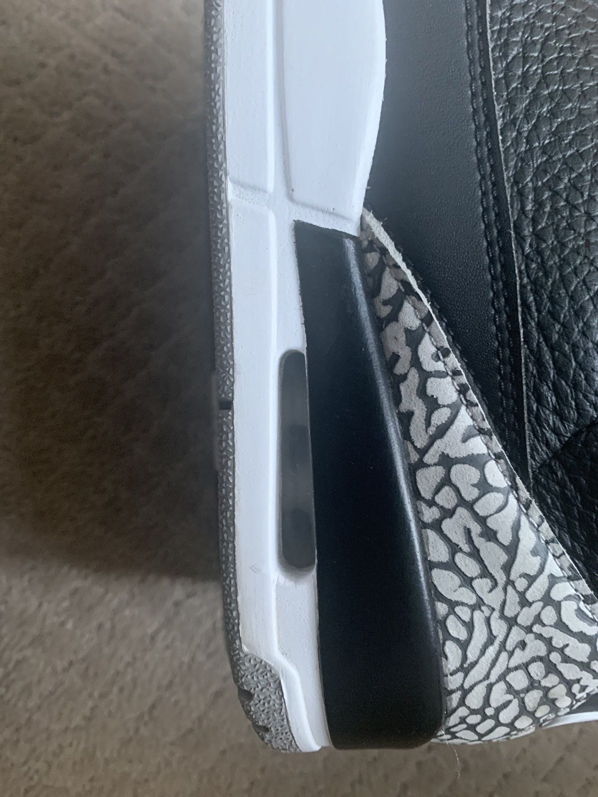 Jordan Brand × Nike Jordan 3 Retro Black Cement 2018 Size US 10.5 / EU 43-44 - 11 Thumbnail