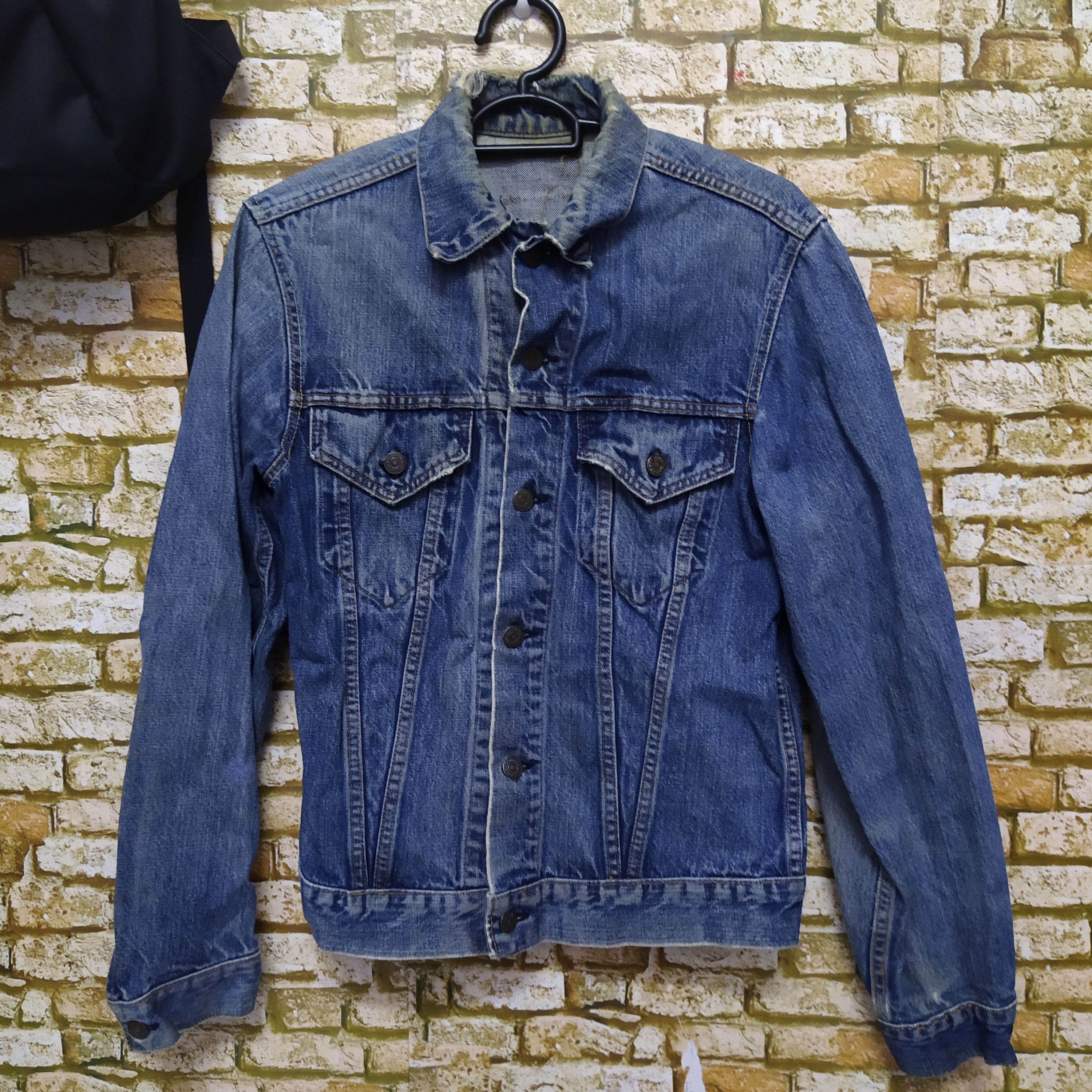 Levi's 60/70s LEVIS BIG E BUTTON 525 DENIM DISTRESSED JACKET (D72) Size US M / EU 48-50 / 2 - 1 Thumbnail
