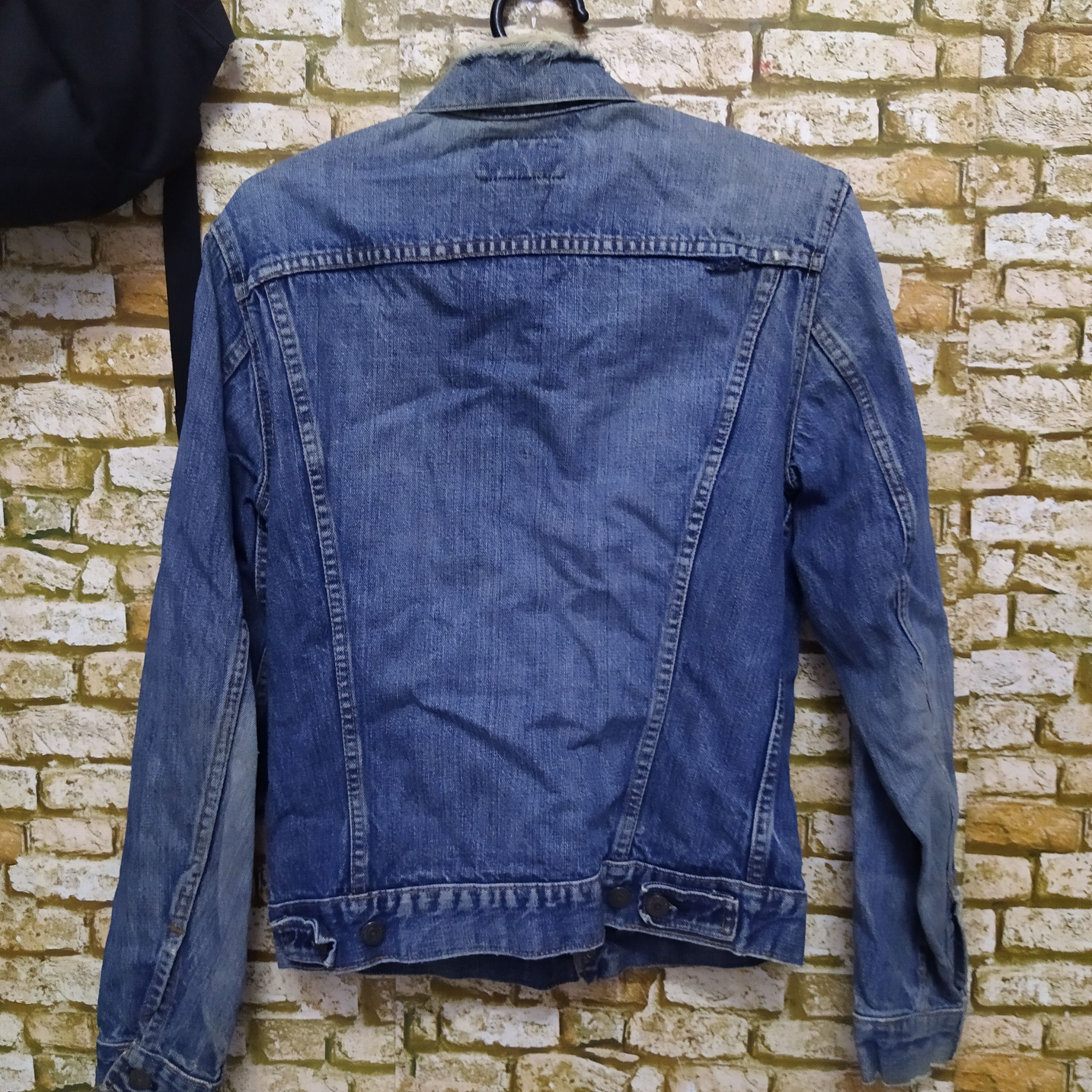 Levi's 60/70s LEVIS BIG E BUTTON 525 DENIM DISTRESSED JACKET (D72) Size US M / EU 48-50 / 2 - 4 Thumbnail