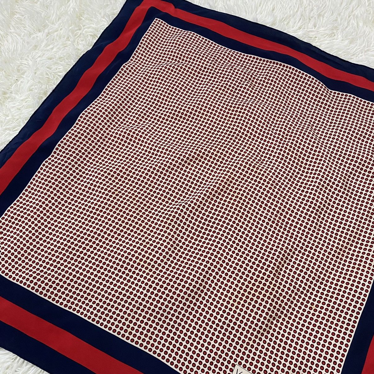 Yves Saint Laurent ✨YVES SAINT LAURENT SILK SCARF (30.5"x30.5") Size ONE SIZE - 4 Thumbnail