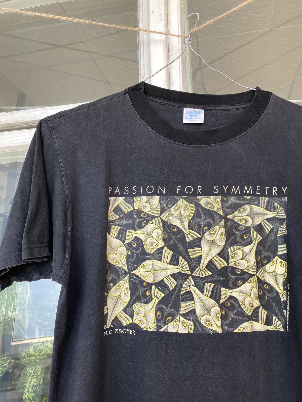 Vintage Vintage Mc Escher T-shirt Passion for symmetry art tee 