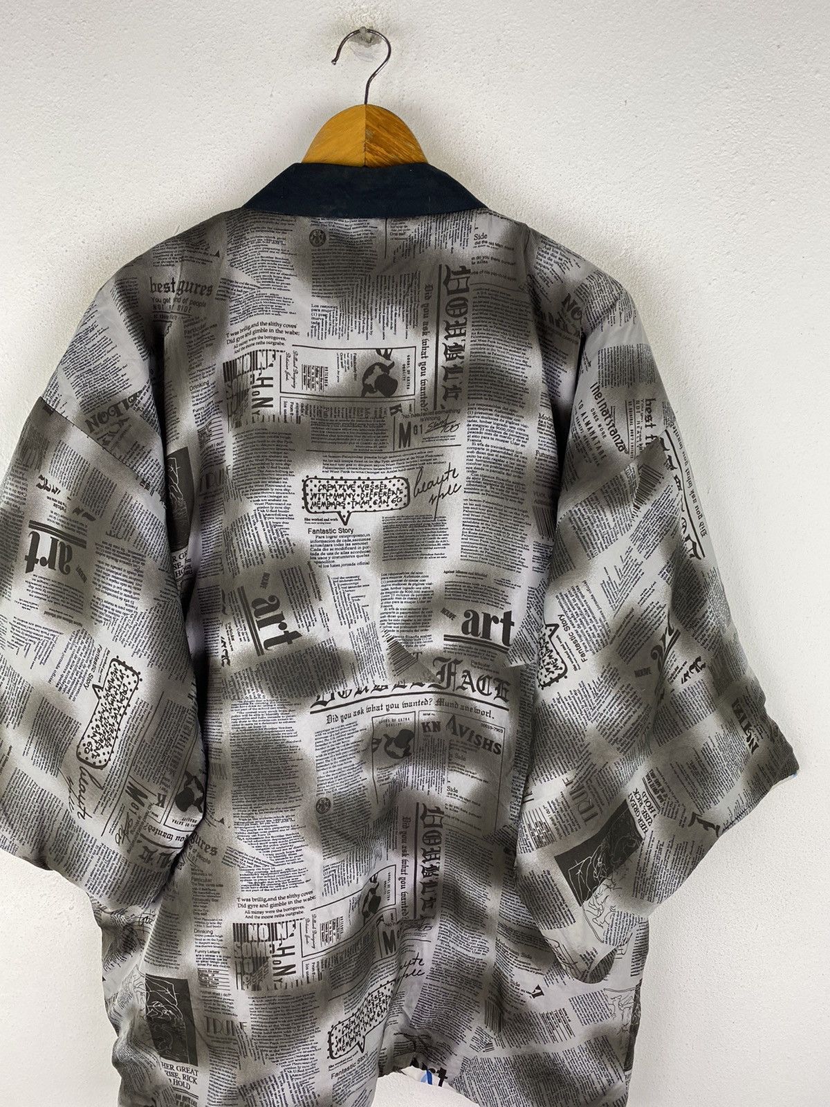 Japanese Brand 🔥DHL SHIPPING🔥JAPANESE TRADITIONAL STYLE KIMONO ART DESIGN Size US M / EU 48-50 / 2 - 8 Thumbnail