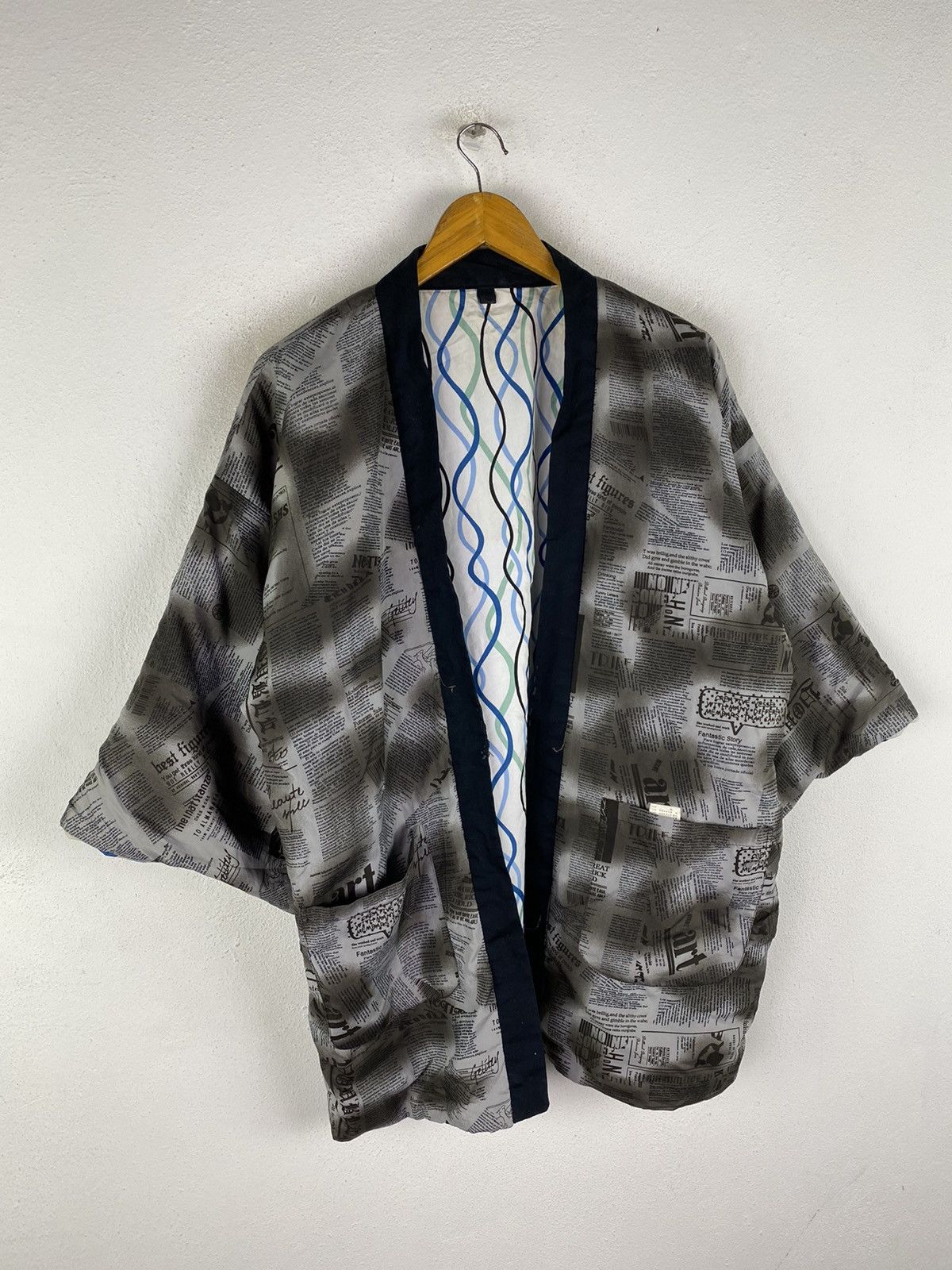 Japanese Brand 🔥DHL SHIPPING🔥JAPANESE TRADITIONAL STYLE KIMONO ART DESIGN Size US M / EU 48-50 / 2 - 3 Thumbnail