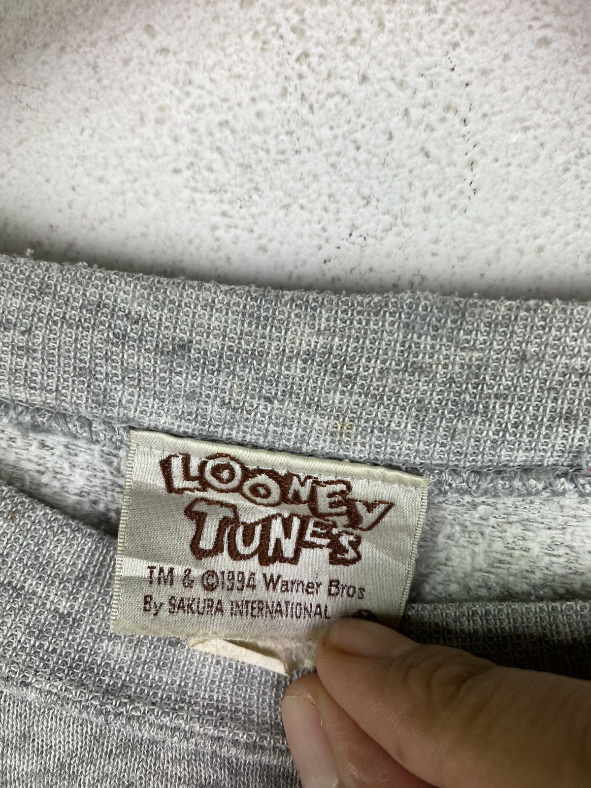 Vintage × Warner Bros 🔥DHL SHIPPING🔥VINTAGE LOONEY TUNES BY WARNER BROS SWEATSHIRT Size US L / EU 52-54 / 3 - 7 Thumbnail