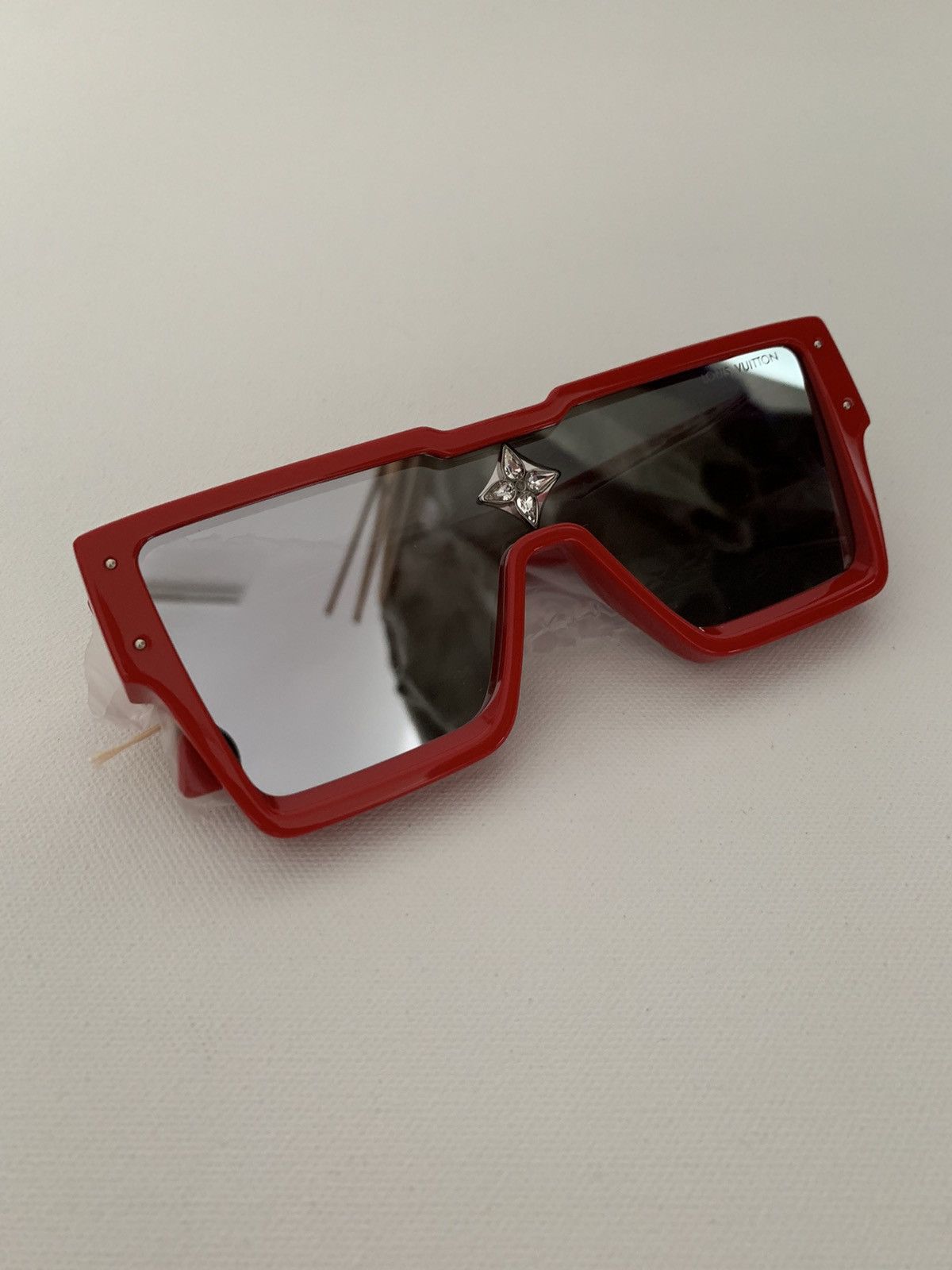 Louis Vuitton Red cyclone Sunglasses W Sunglasses Louis Vuitton Red in Plastic - 52102728 main image 4