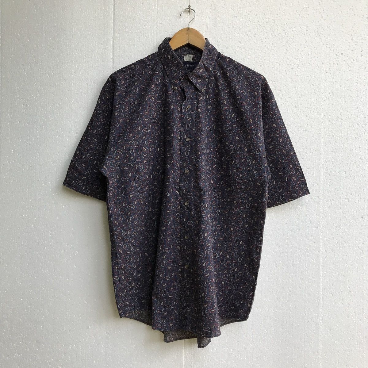 Van Heusen Hawaiian Design Shirt