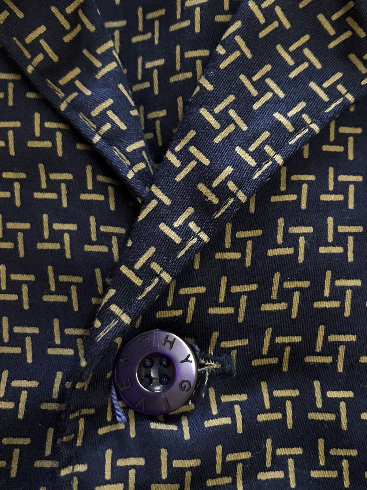 Designer × Givenchy Givenchy Single Pocket Overprint Button Up Collar Shirt Size US L / EU 52-54 / 3 - 9 Thumbnail