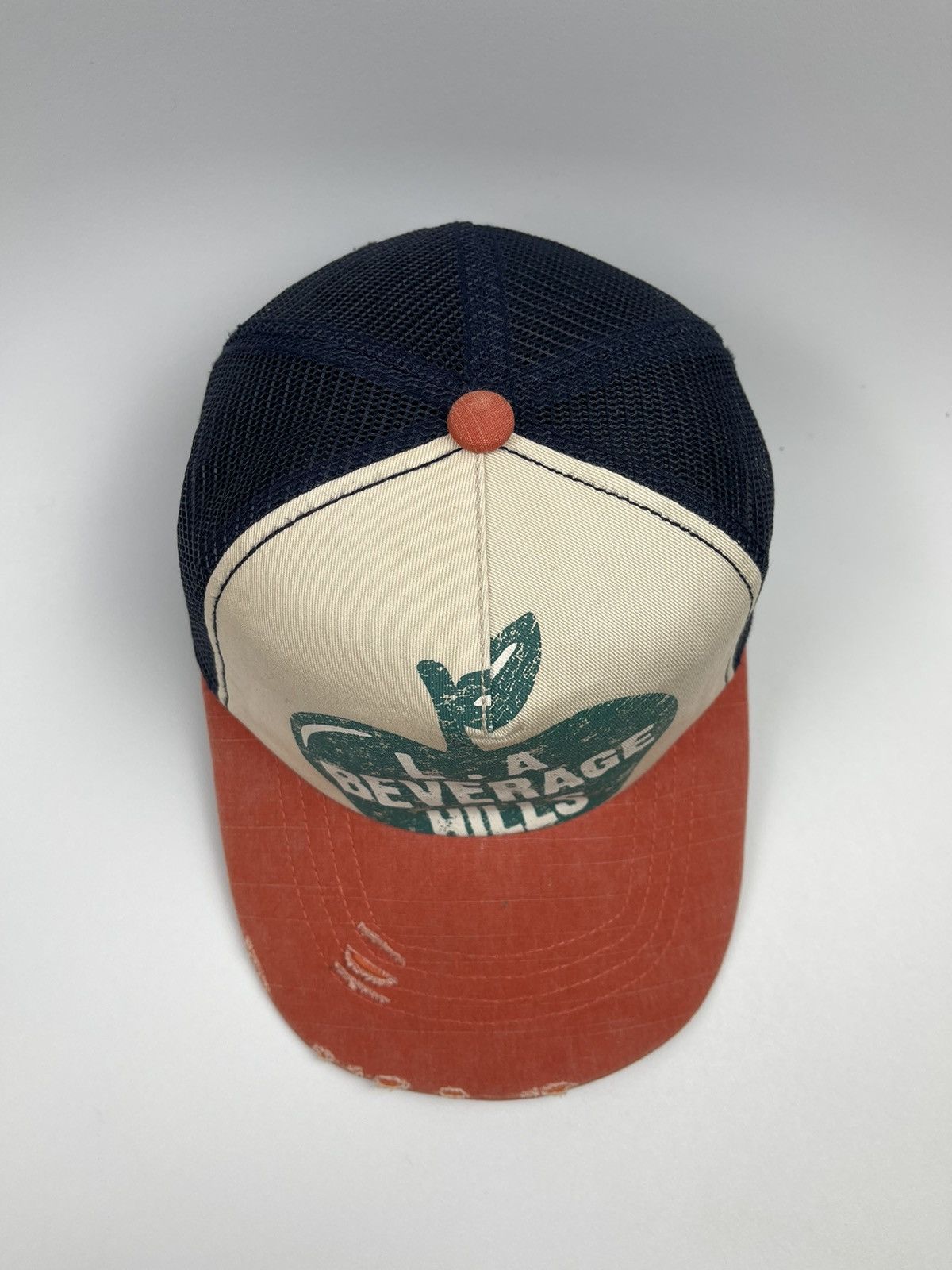 Hat Club Rare Apple L.A Beverage Hills Trucker Hat Size ONE SIZE - 6 Thumbnail