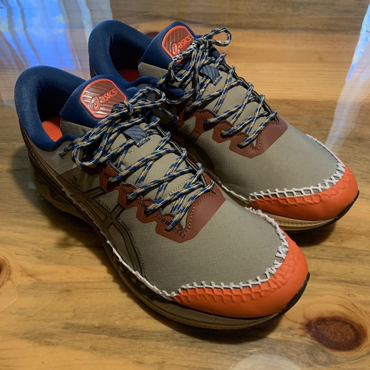 vivienne westwood gel kayano