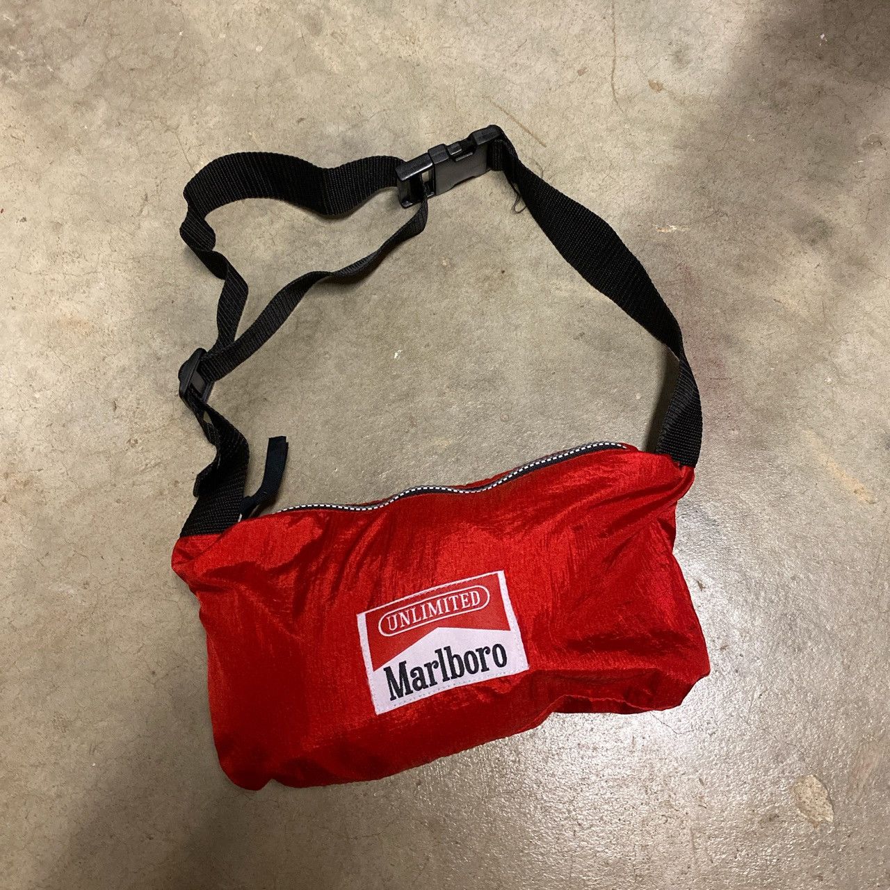 Marlboro Marlboro Packable Pouch Windbreaker Size US M / EU 48-50 / 2 - 3 Thumbnail