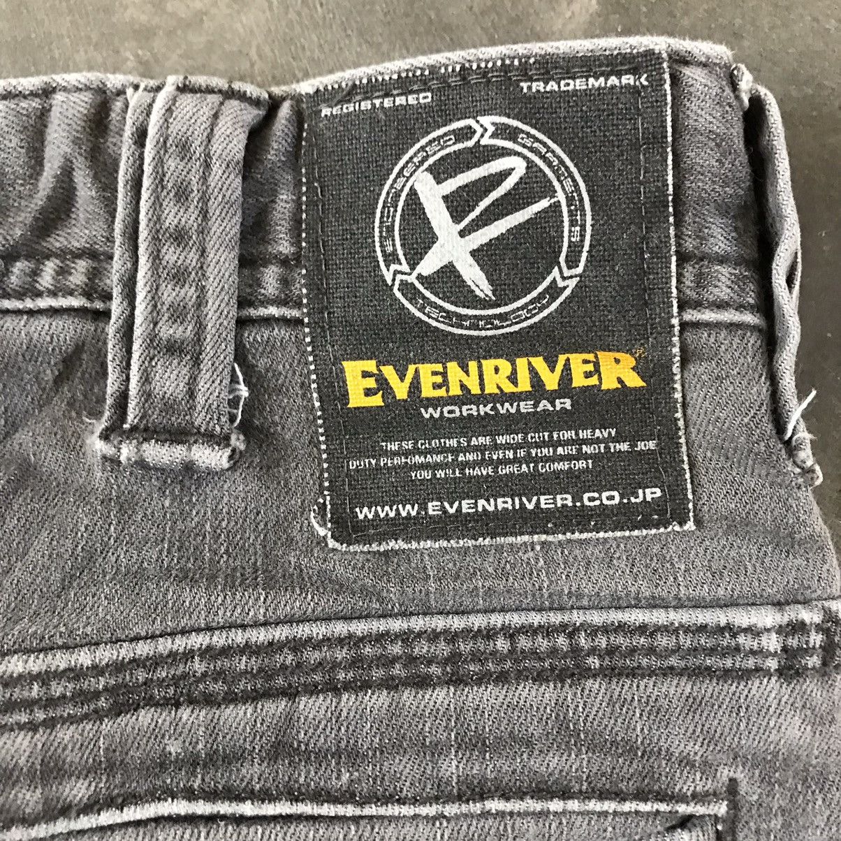 Japanese Brand Rare⚡️Distressed Sun Faded Multipocket Cargo Jeans Size US 32 / EU 48 - 12 Thumbnail
