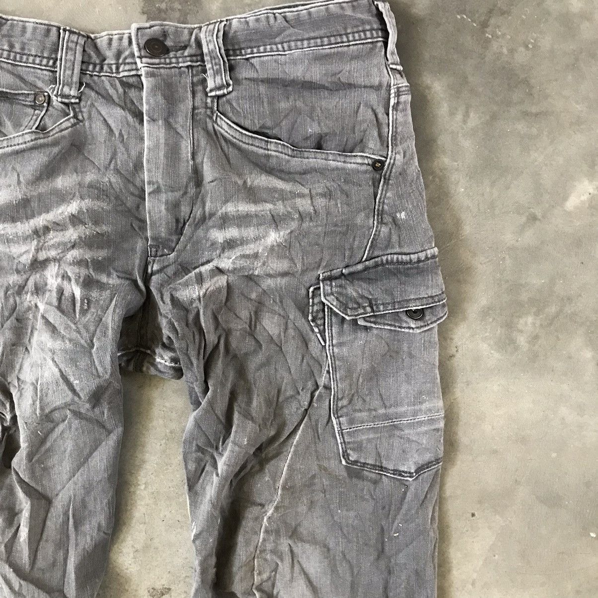Japanese Brand Rare⚡️Distressed Sun Faded Multipocket Cargo Jeans Size US 32 / EU 48 - 5 Thumbnail