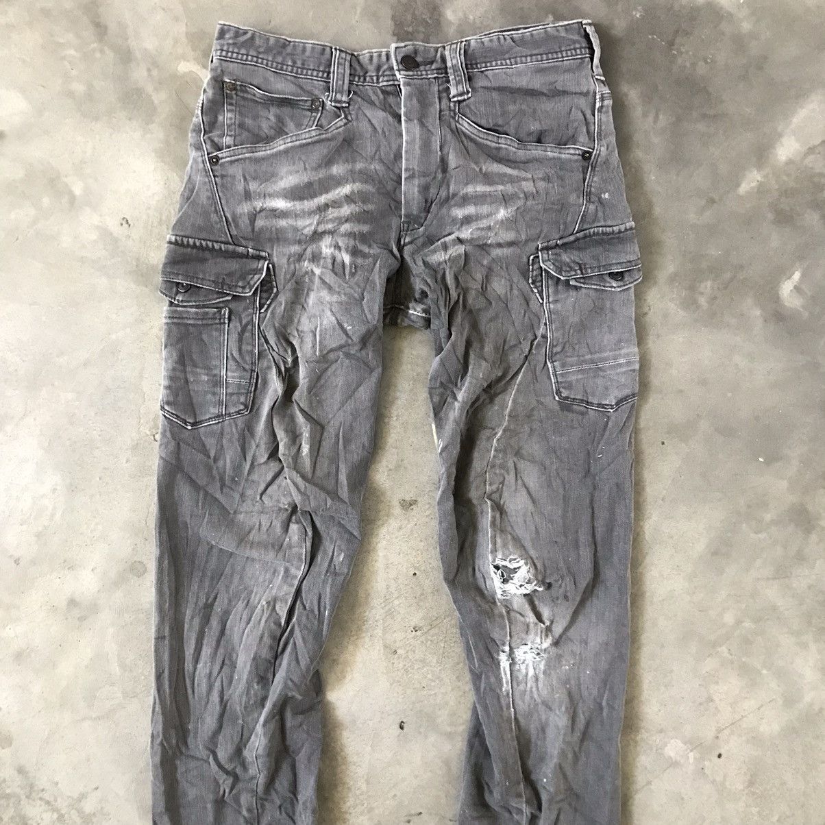 Japanese Brand Rare⚡️Distressed Sun Faded Multipocket Cargo Jeans Size US 32 / EU 48 - 2 Thumbnail