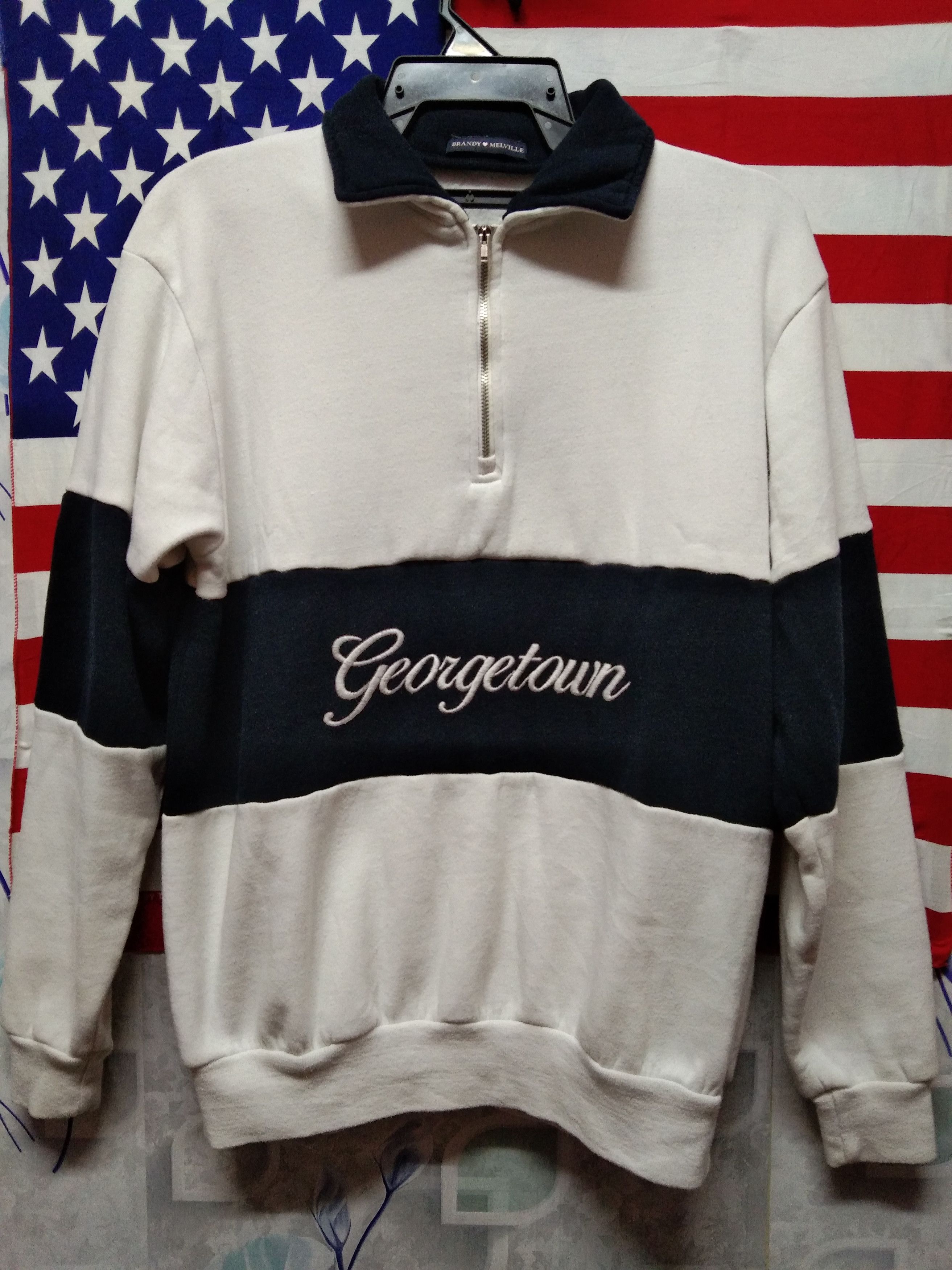 Georgetown Embroidery half Zipper Sweatshirt