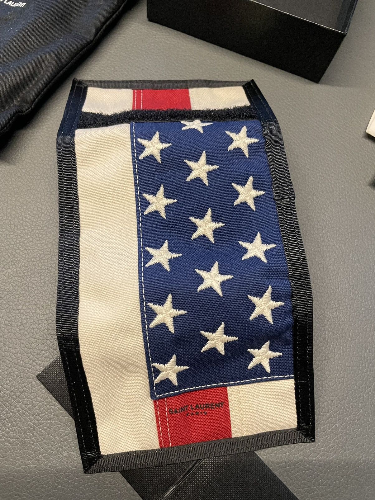 Saint Laurent Paris × Yves Saint Laurent Saint Laurent Wallet American Flag 🇺🇸 Runway Wallet Unisex Size ONE SIZE - 3 Thumbnail