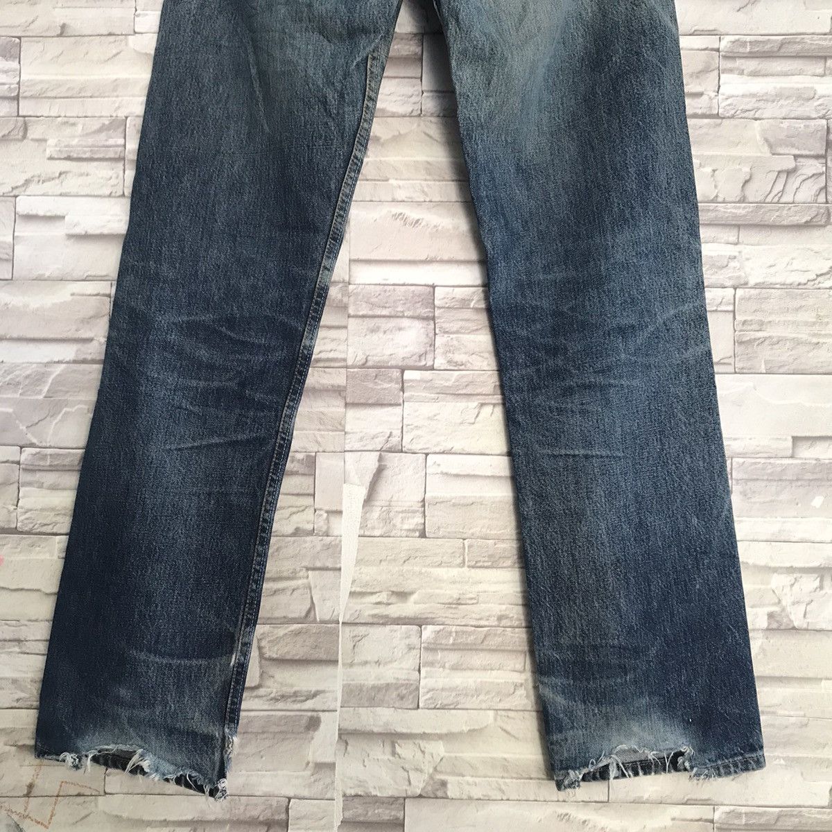 Levi's Vintage Levis 501 Distressed Jeans Made in USA Size US 31 - 13 Thumbnail