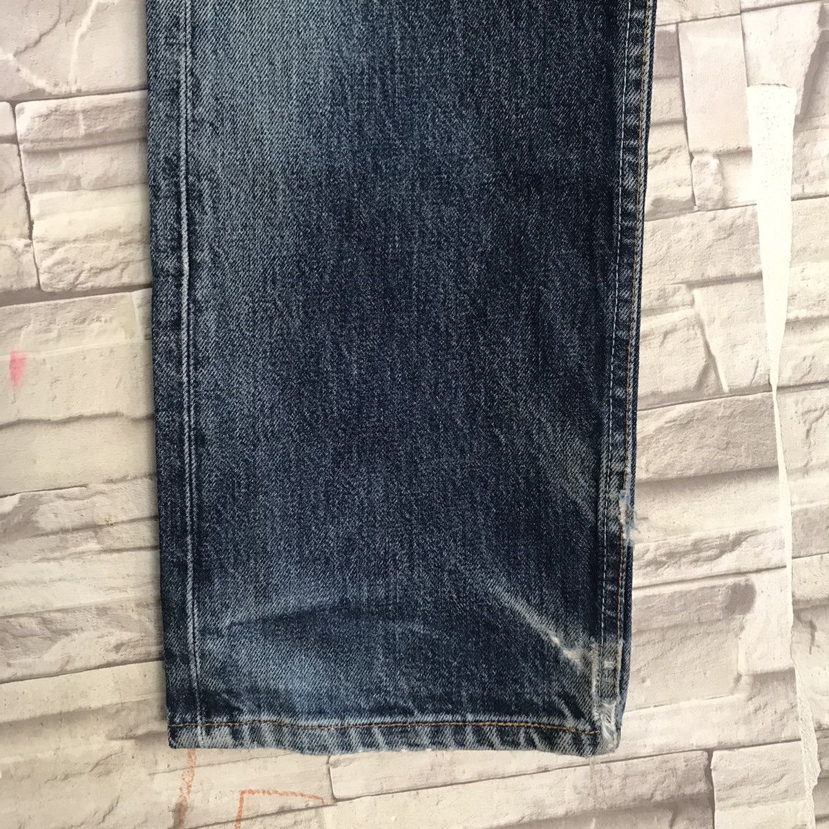 Levi's Vintage Levis 501 Distressed Jeans Made in USA Size US 31 - 9 Thumbnail