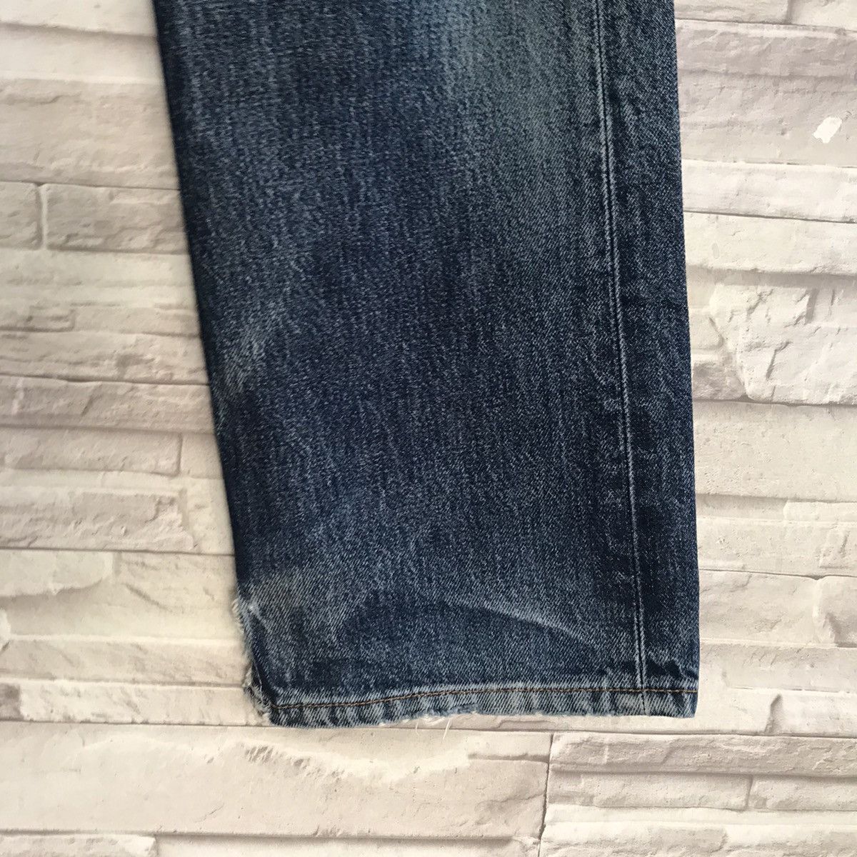 Levi's Vintage Levis 501 Distressed Jeans Made in USA Size US 31 - 10 Thumbnail