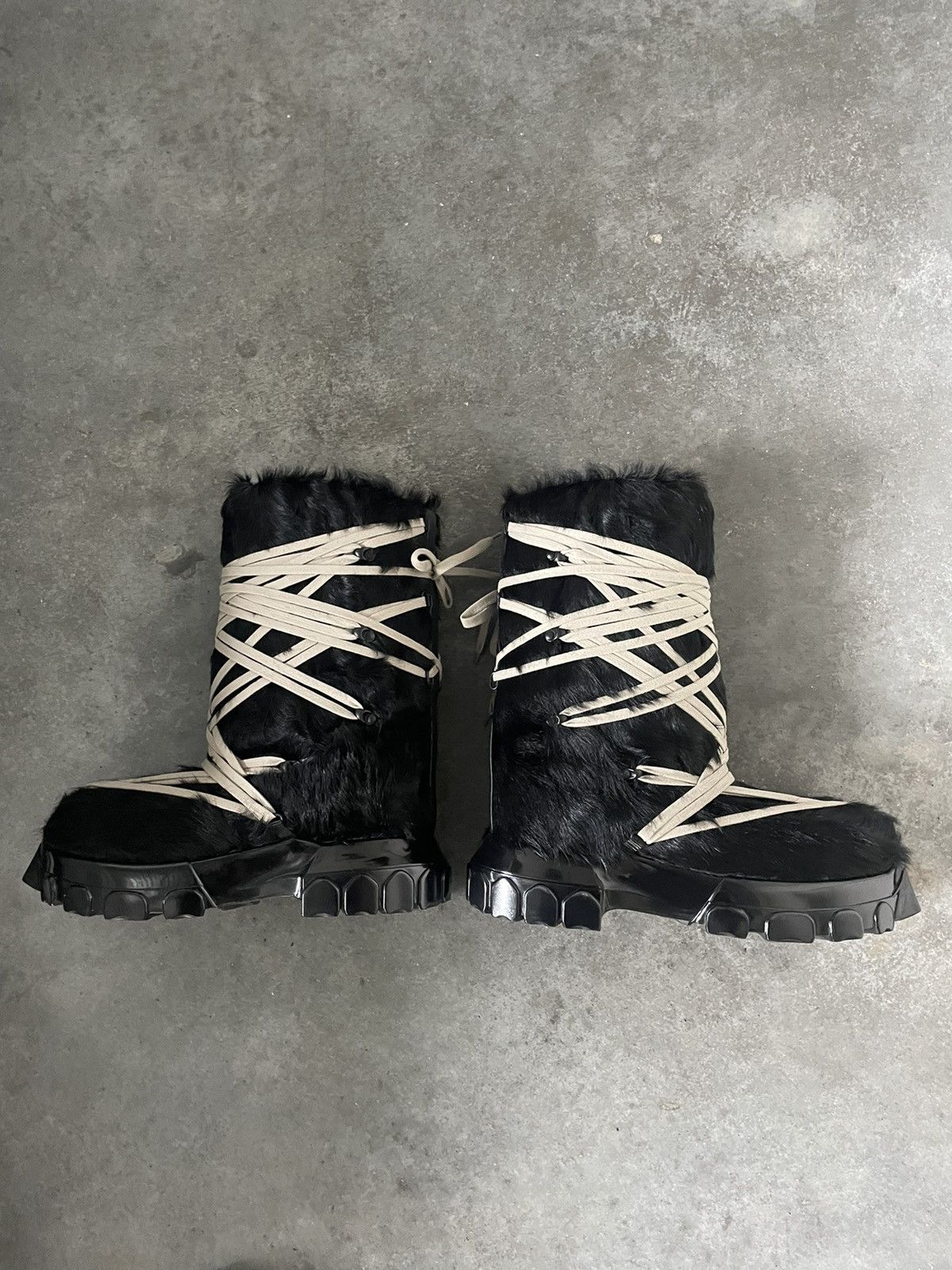 Rick Owens RICK OWENS FW21 GETHSEMANE LUNAR BOOTS IN LONG HAIR PONY