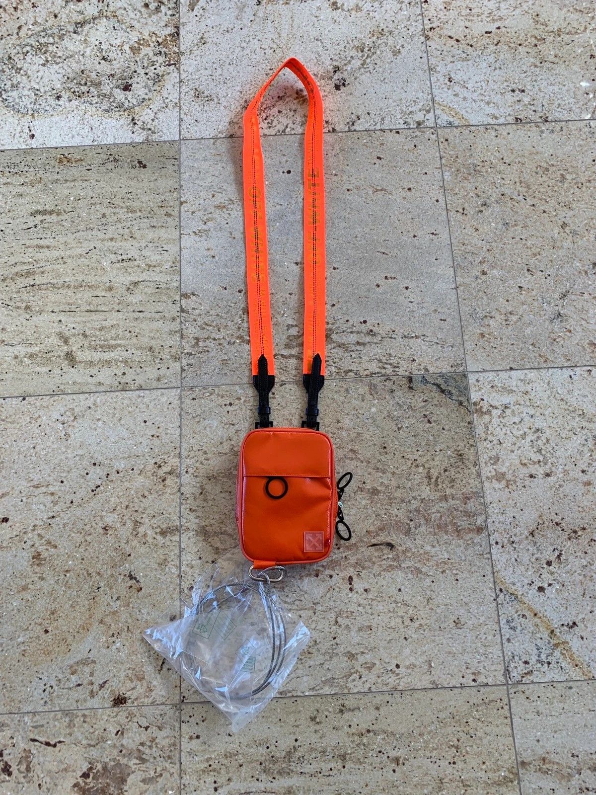 Off-White **RARE** SS18 Off-White Cross-body Bag Size ONE SIZE - 1 Thumbnail