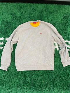 🔥Heat Going Out 🔥🚨 Brand New F/W 2022 Supreme Grey Box logo Crewneck -  XL $300 Brand New F/W 2021 Supreme Box Logo Pink hoodie - XL…