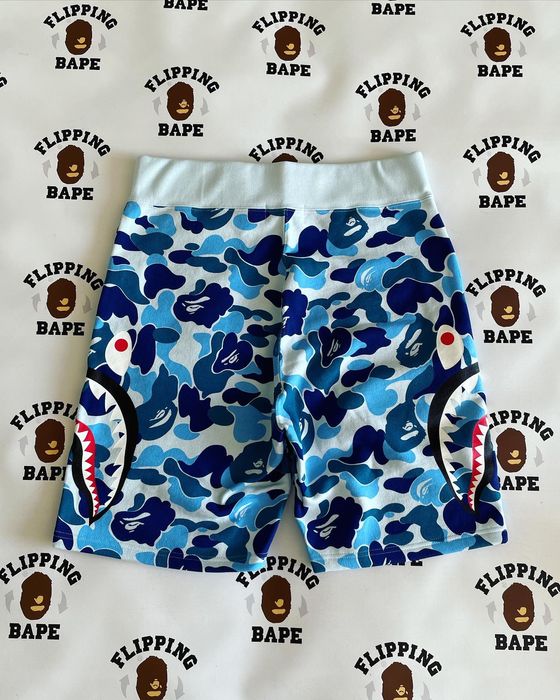 Bape BIG ABC CAMO SIDE SHARK SWEAT SHORTS NAVY XL