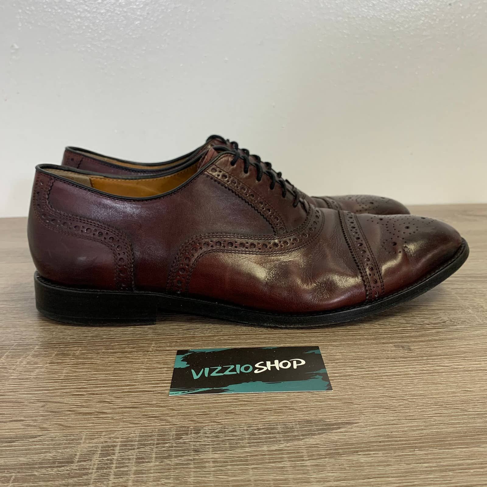 kneeland brogue cap toe oxford