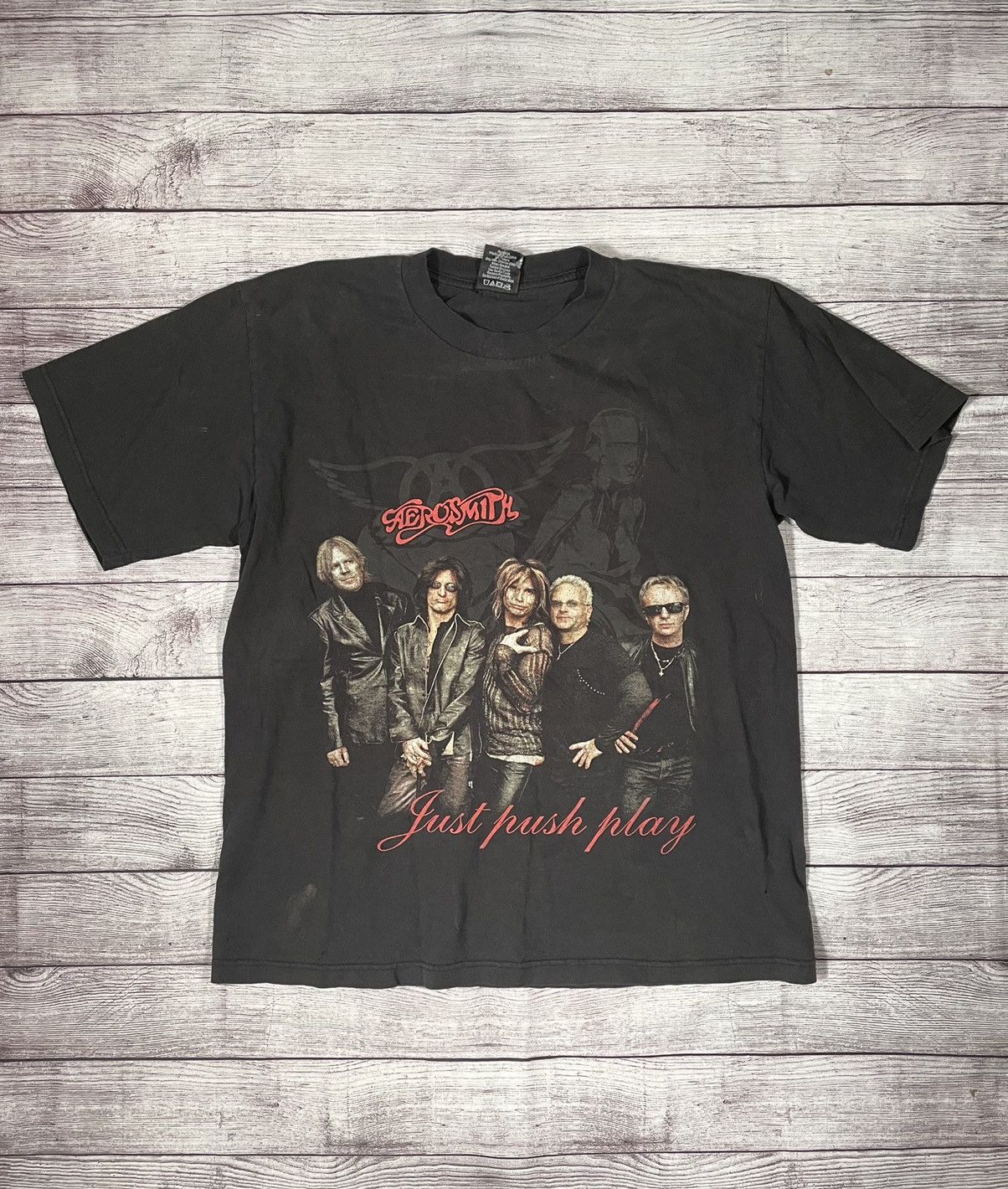 Vintage Vintage 2001 Aerosmith T-Shirt size L giant tag bandtee fade ...