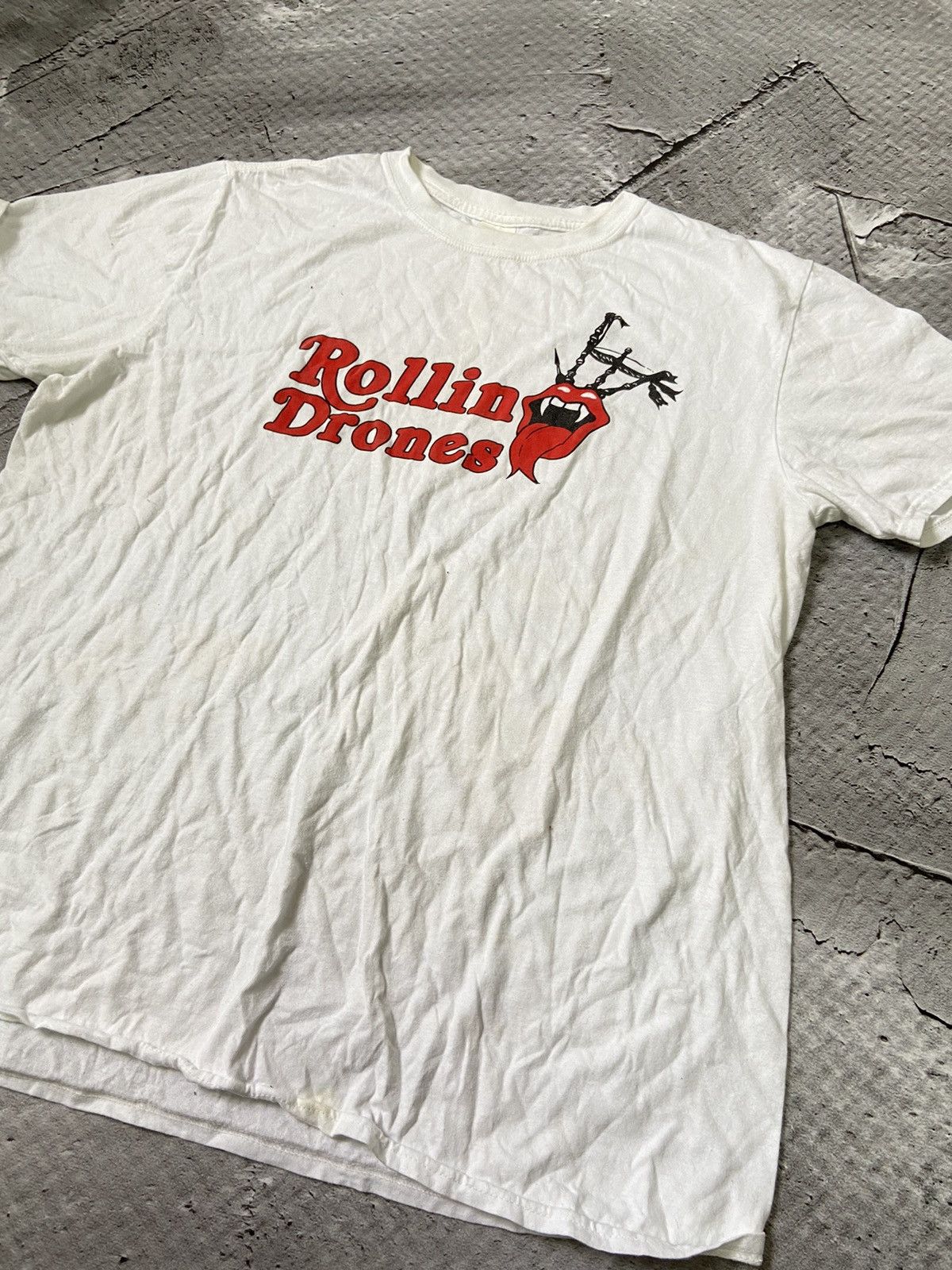 Gildan Rolling Drones T-shirt