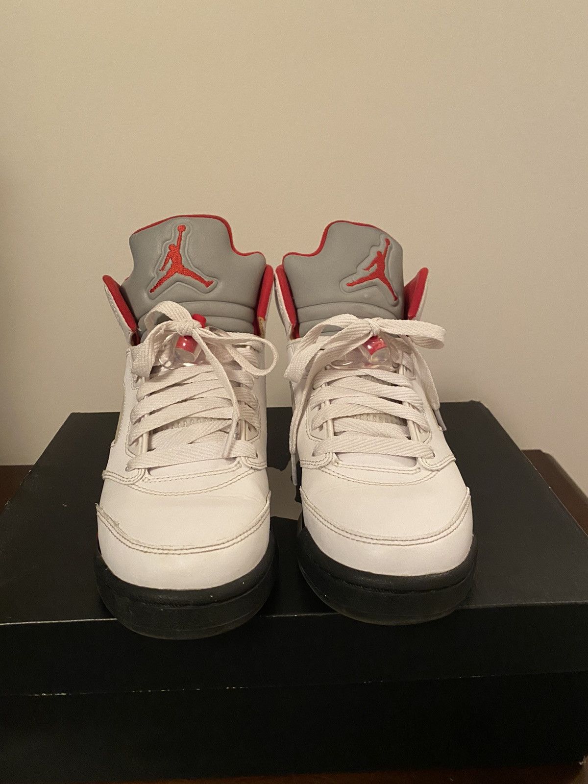 Jordan Brand Air Jordan 5 Retro GS Fire Red 2013 Size US 7 / EU 40 - 2 Thumbnail