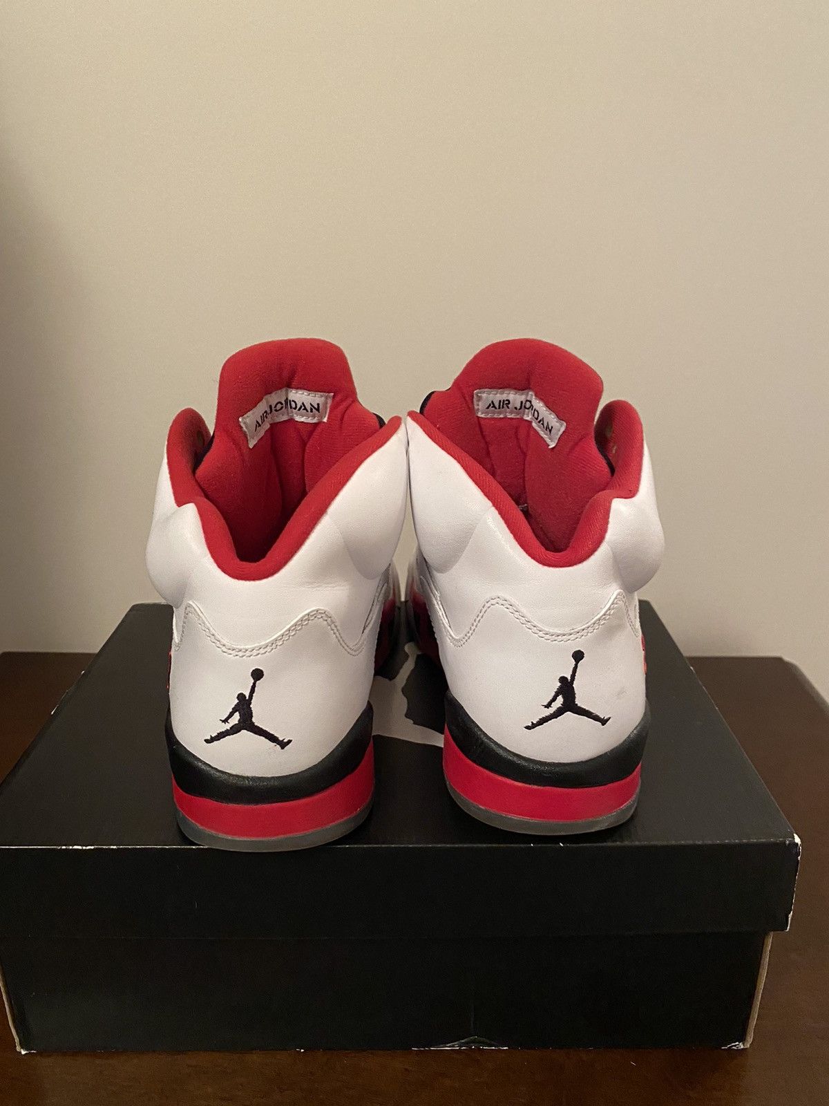 Jordan Brand Air Jordan 5 Retro 2013 Fire Red 2013 Size US 8 / EU 41 - 4 Thumbnail