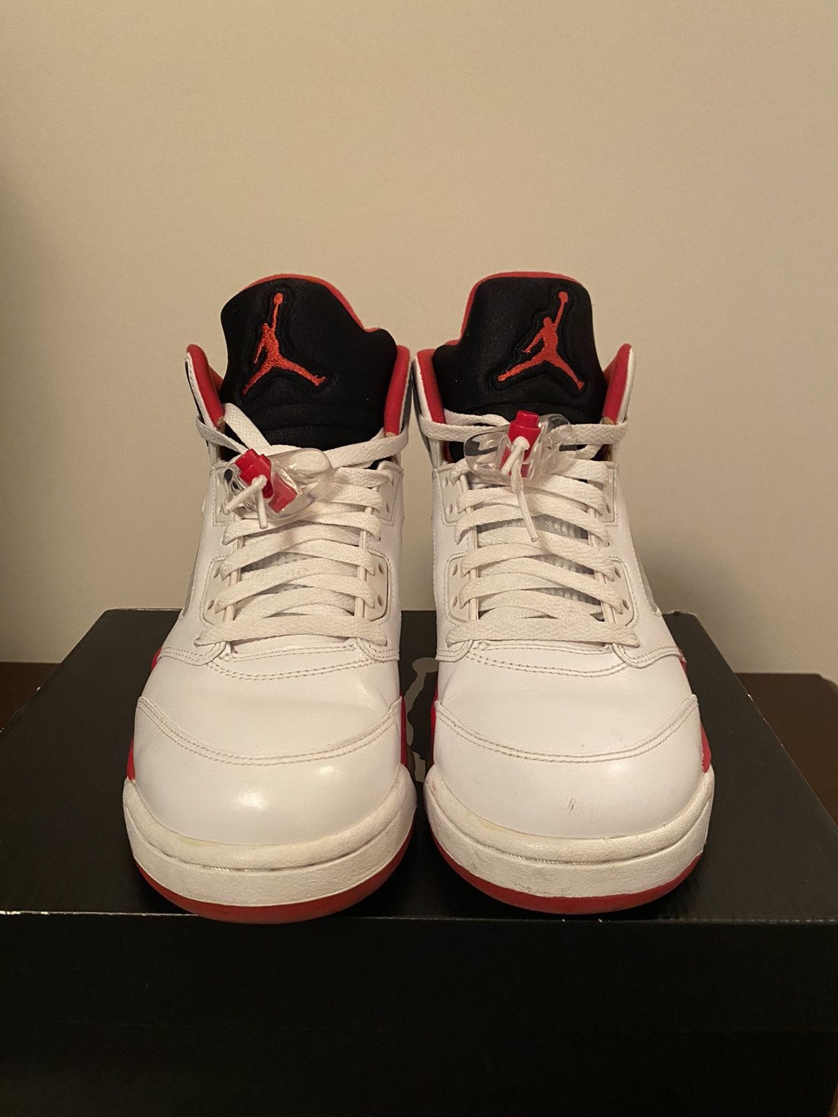 Jordan Brand Air Jordan 5 Retro 2013 Fire Red 2013 Size US 8 / EU 41 - 2 Thumbnail