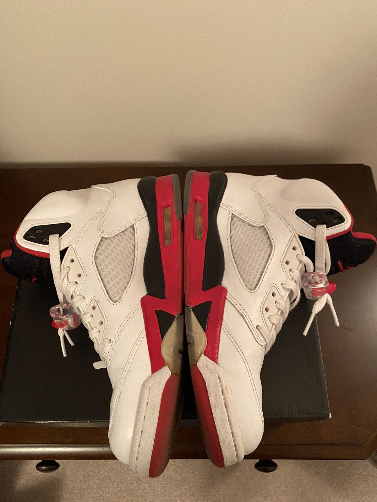 Jordan Brand Air Jordan 5 Retro 2013 Fire Red 2013 Size US 8 / EU 41 - 3 Thumbnail