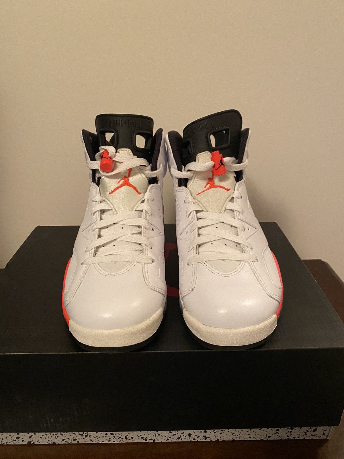 Jordan Brand Air Jordan 6 Retro 2014 Infrared 2014 Size US 8 / EU 41 - 2 Thumbnail