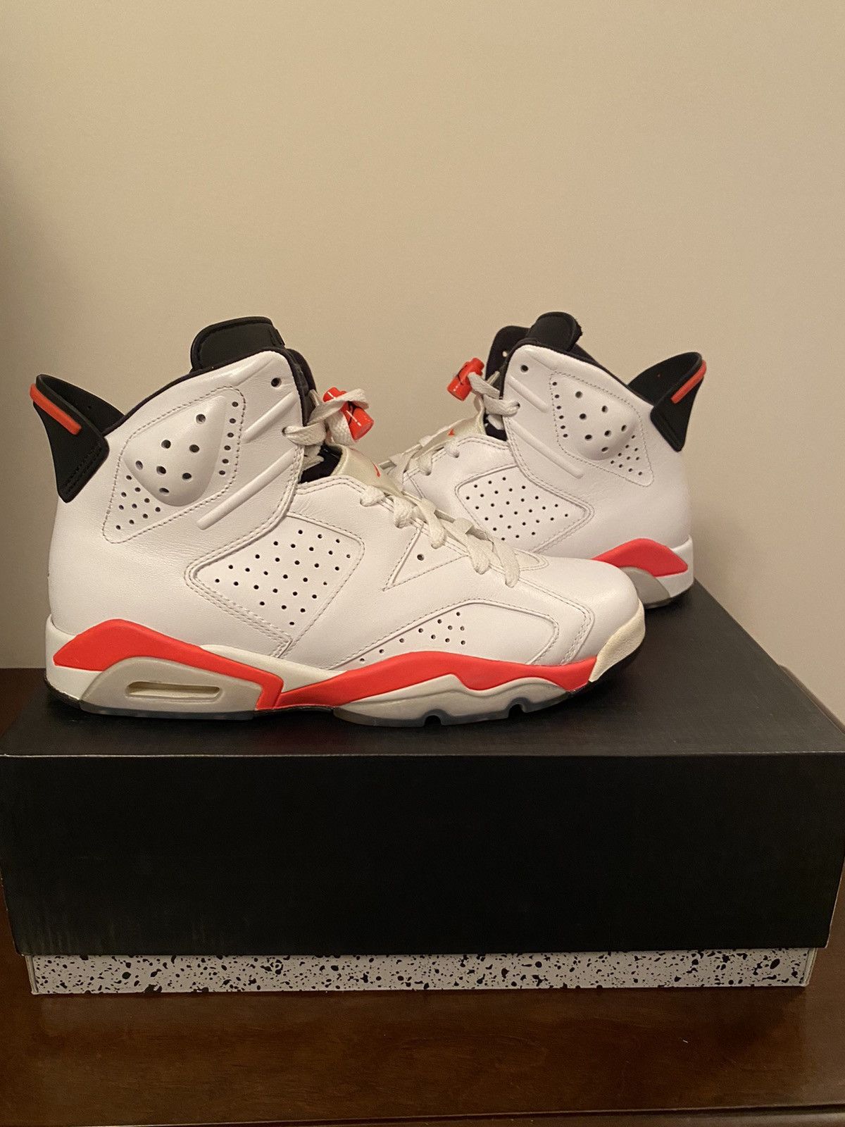 Jordan Brand Air Jordan 6 Retro 2014 Infrared 2014 Size US 8 / EU 41 - 1 Thumbnail