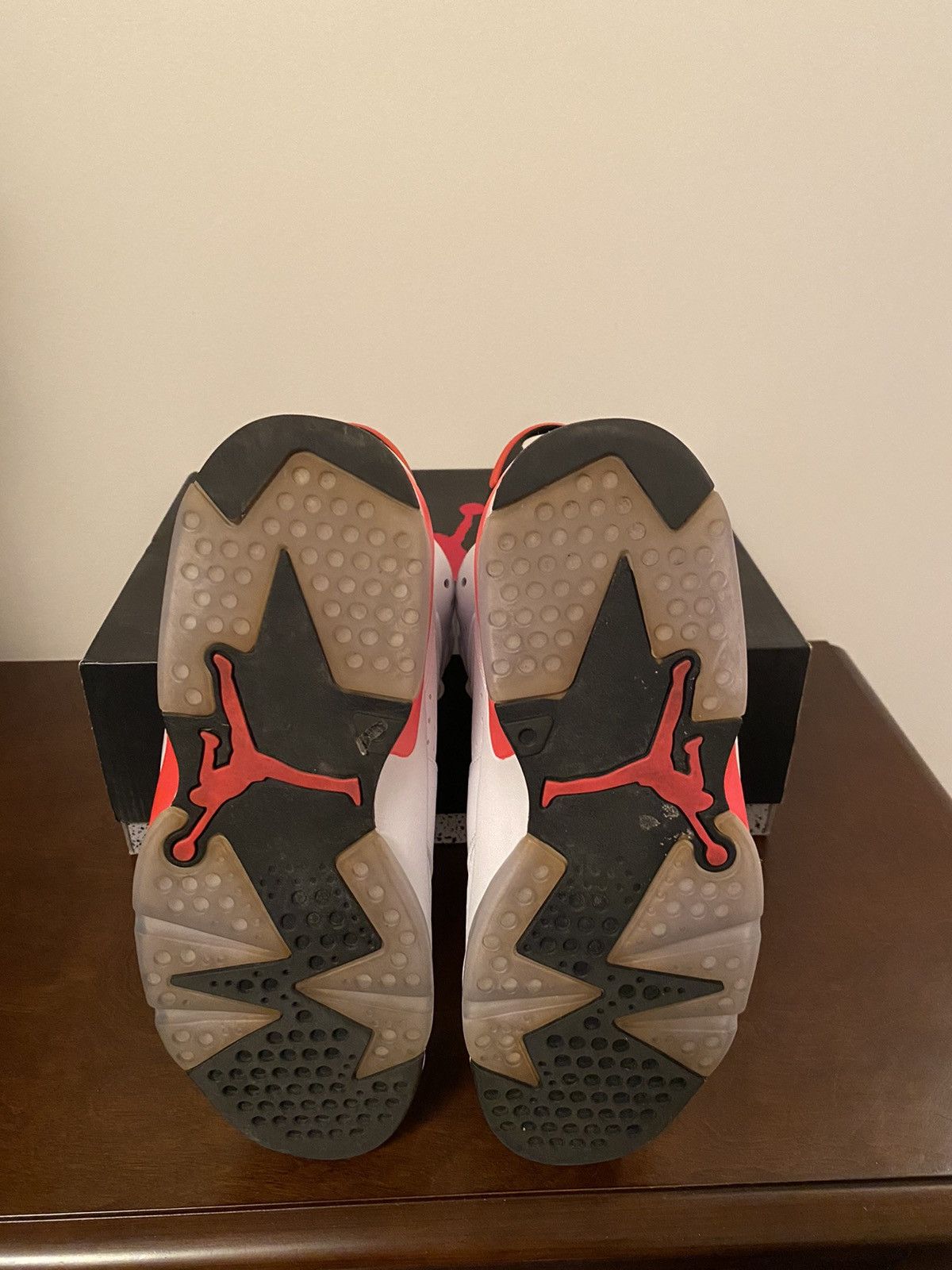 Jordan Brand Air Jordan 6 Retro 2014 Infrared 2014 Size US 8 / EU 41 - 5 Thumbnail