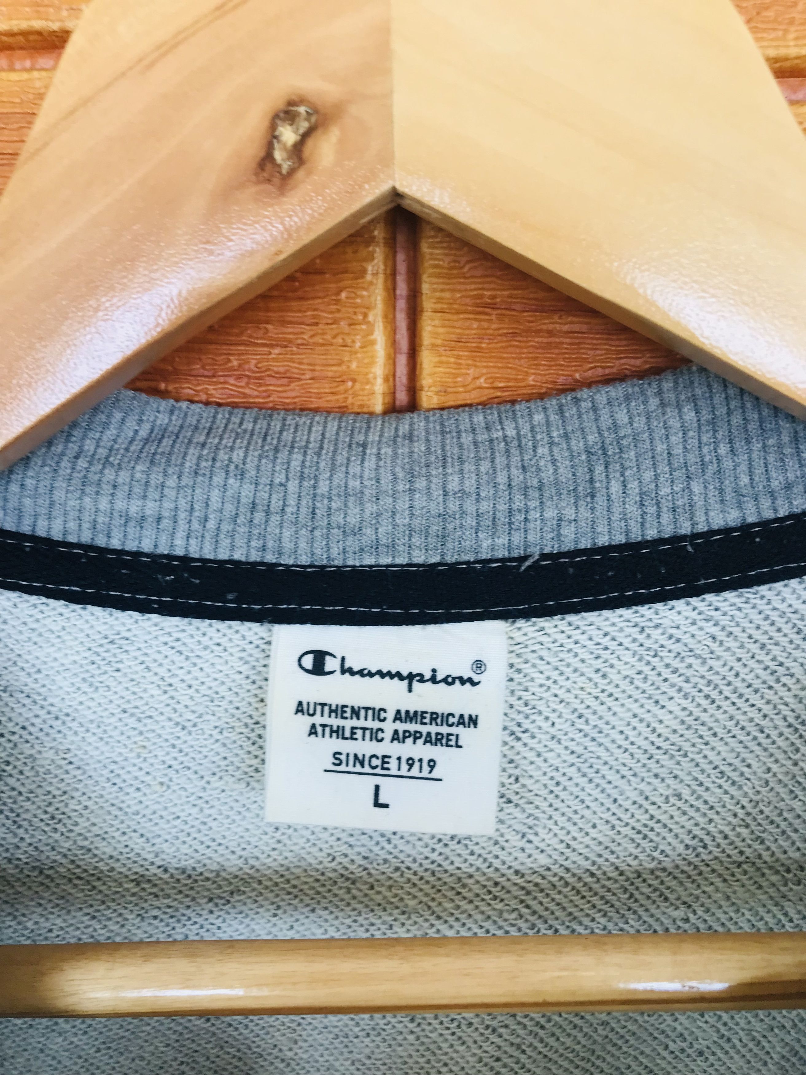 Champion × Vintage Vintage CHAMPION Small Logo Embroidered Sweatshirt Size US L / EU 52-54 / 3 - 4 Thumbnail