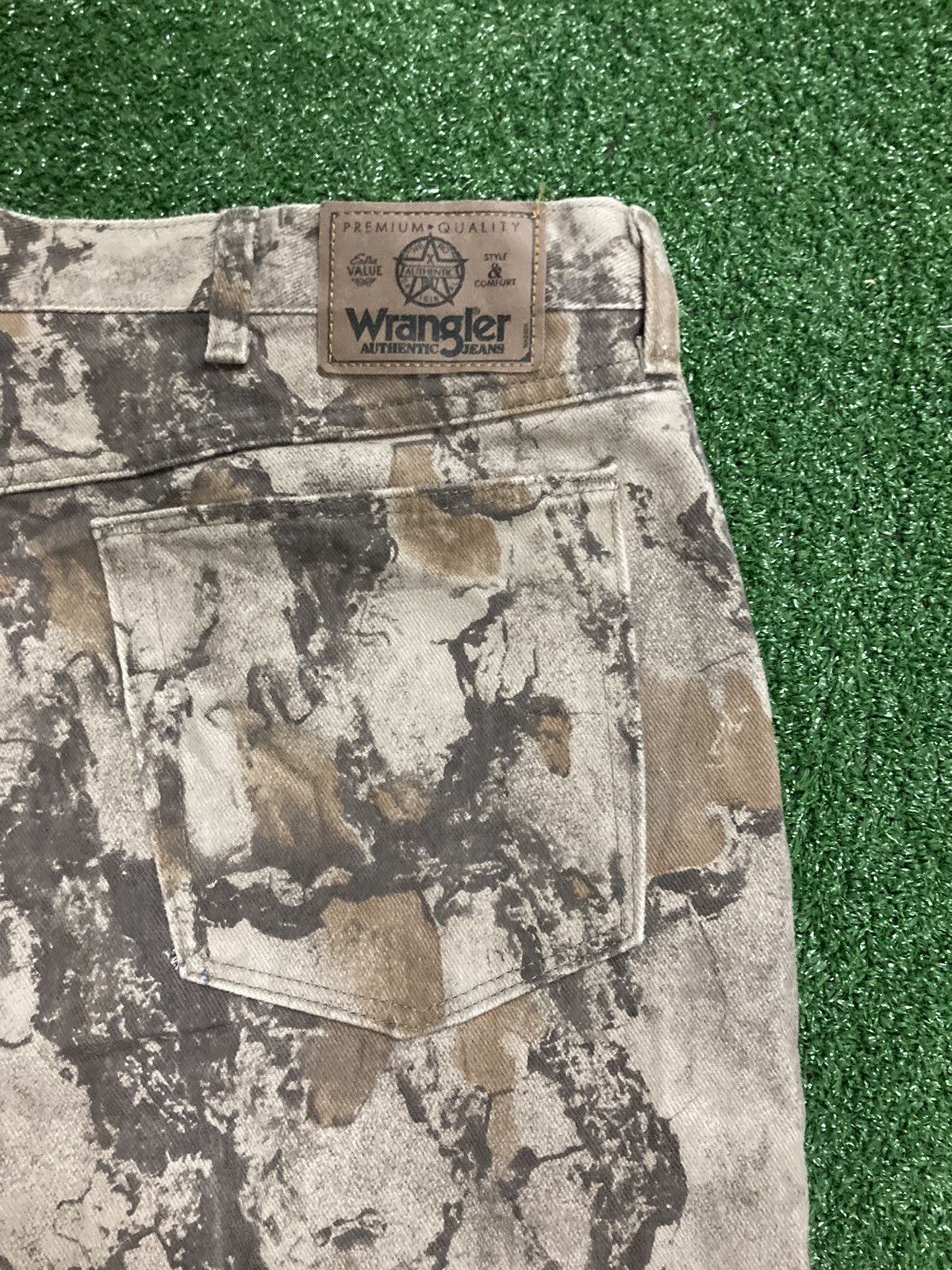 Vintage × Wrangler !LastDrop!Vintage Wrangler Camo Hunting Distressed Jeans Size US 42 / EU 58 - 10 Thumbnail