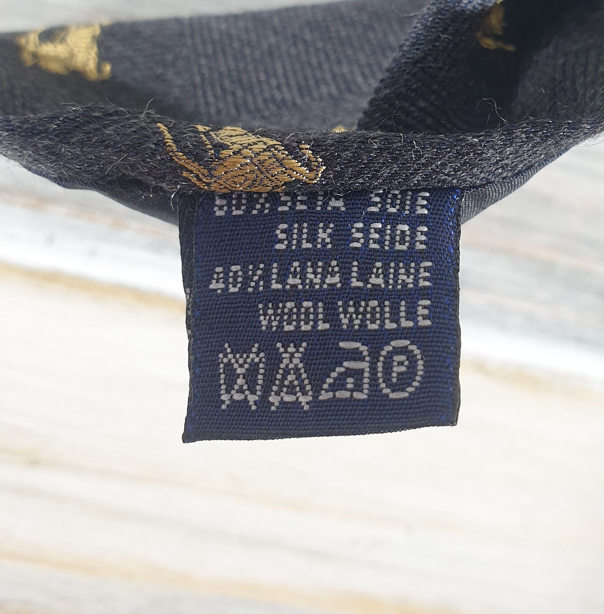 Burberry Burberrys Of London Monogram Men's Tie 60% Silk 40% Wool Size ONE SIZE - 21 Thumbnail
