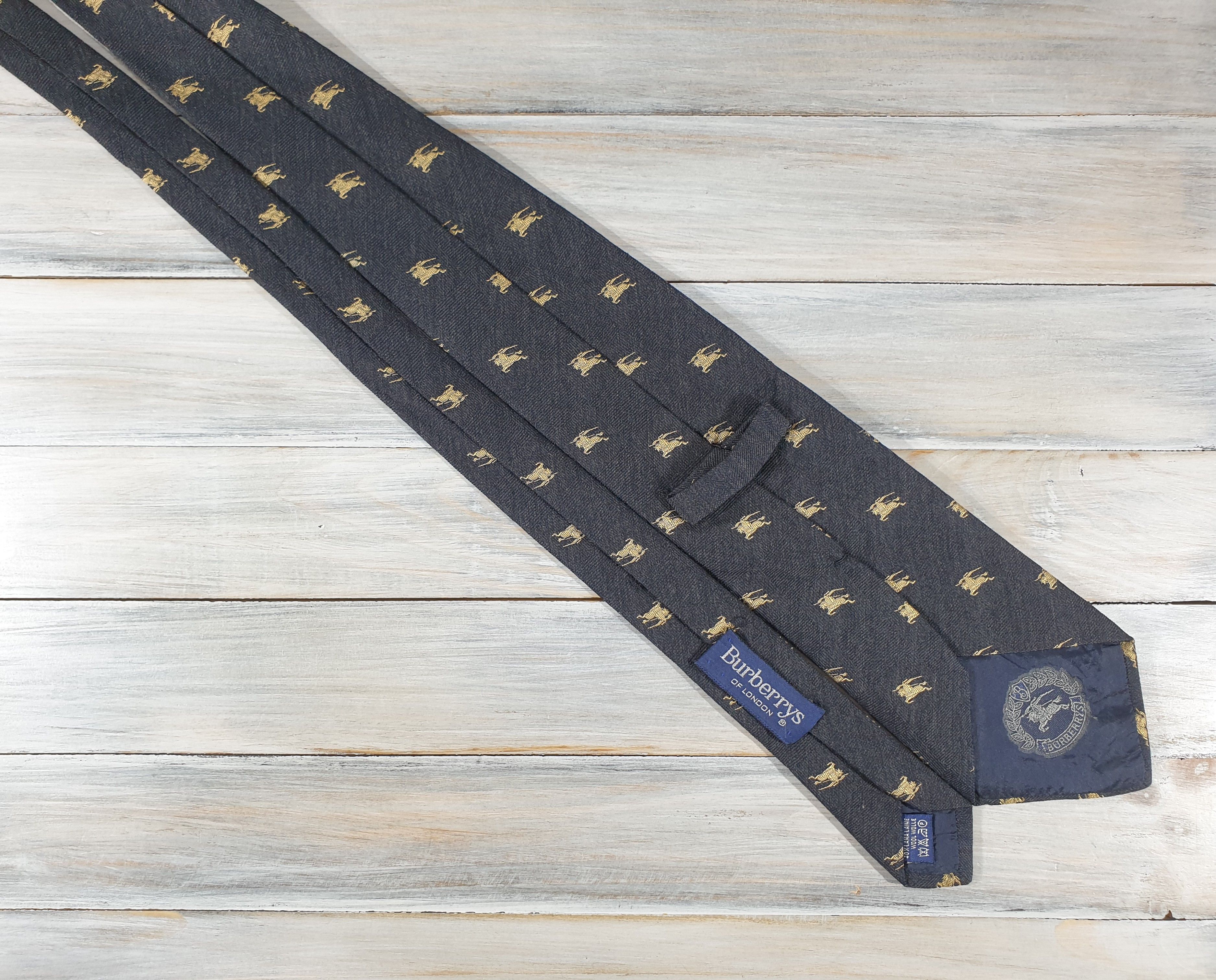 Burberry Burberrys Of London Monogram Men's Tie 60% Silk 40% Wool Size ONE SIZE - 18 Thumbnail
