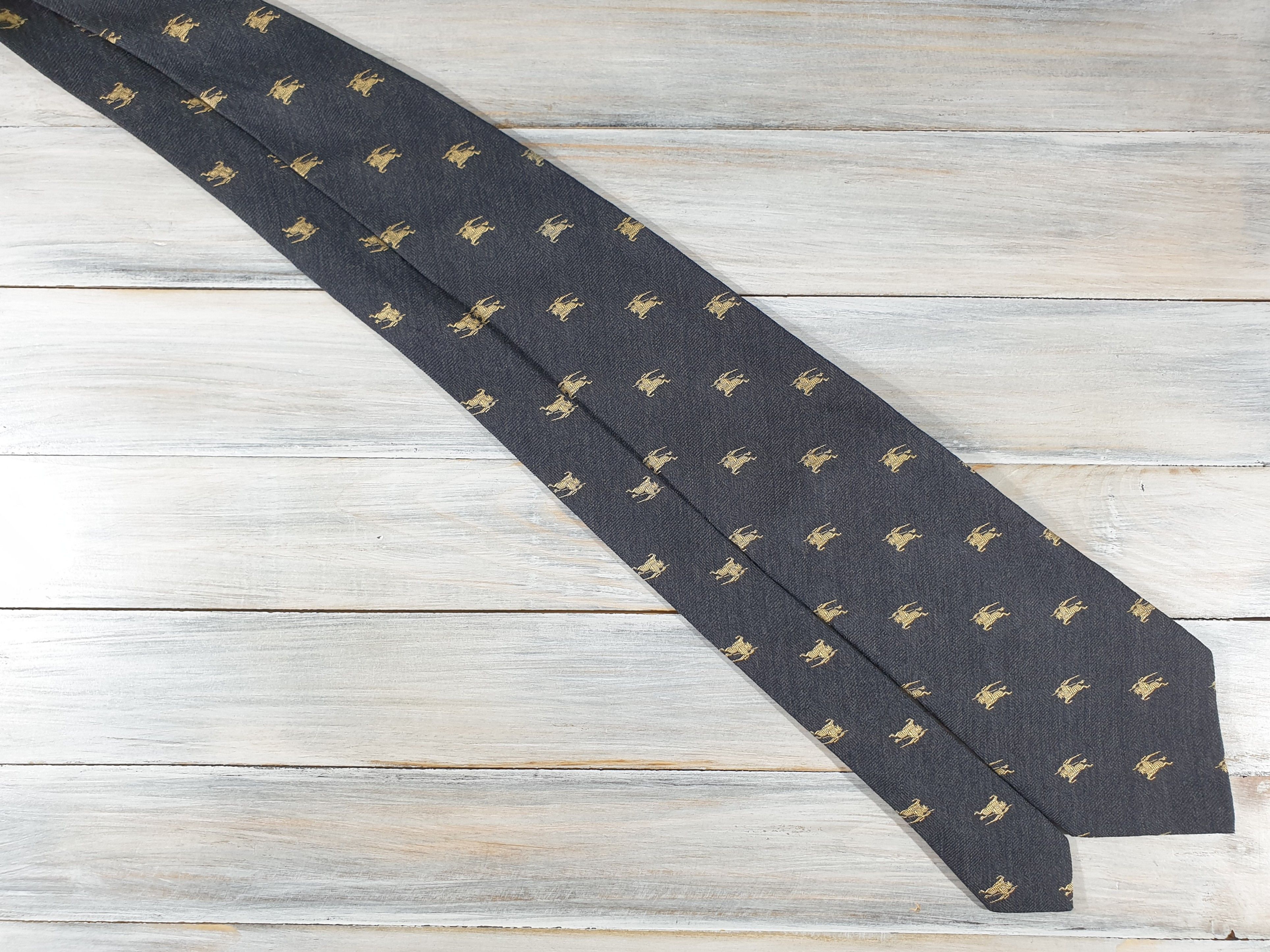 Burberry Burberrys Of London Monogram Men's Tie 60% Silk 40% Wool Size ONE SIZE - 16 Thumbnail