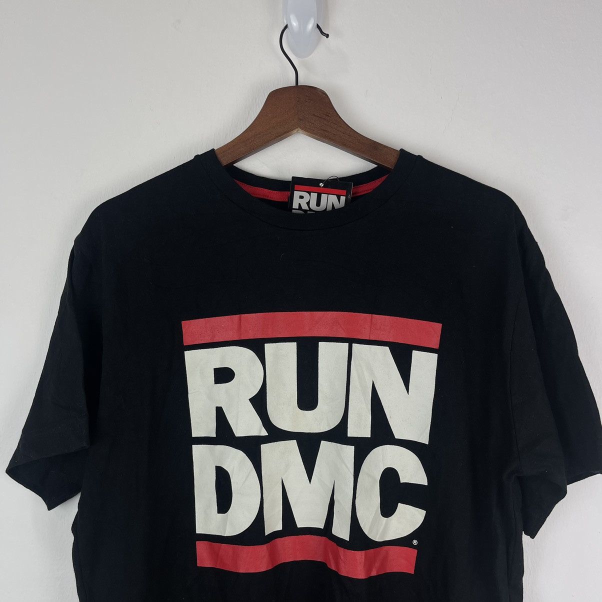 RUN DMC RUN DMC TSHIRT WITH TAG COPYRIGHT 2015 Size US L / EU 52-54 / 3 - 6 Thumbnail