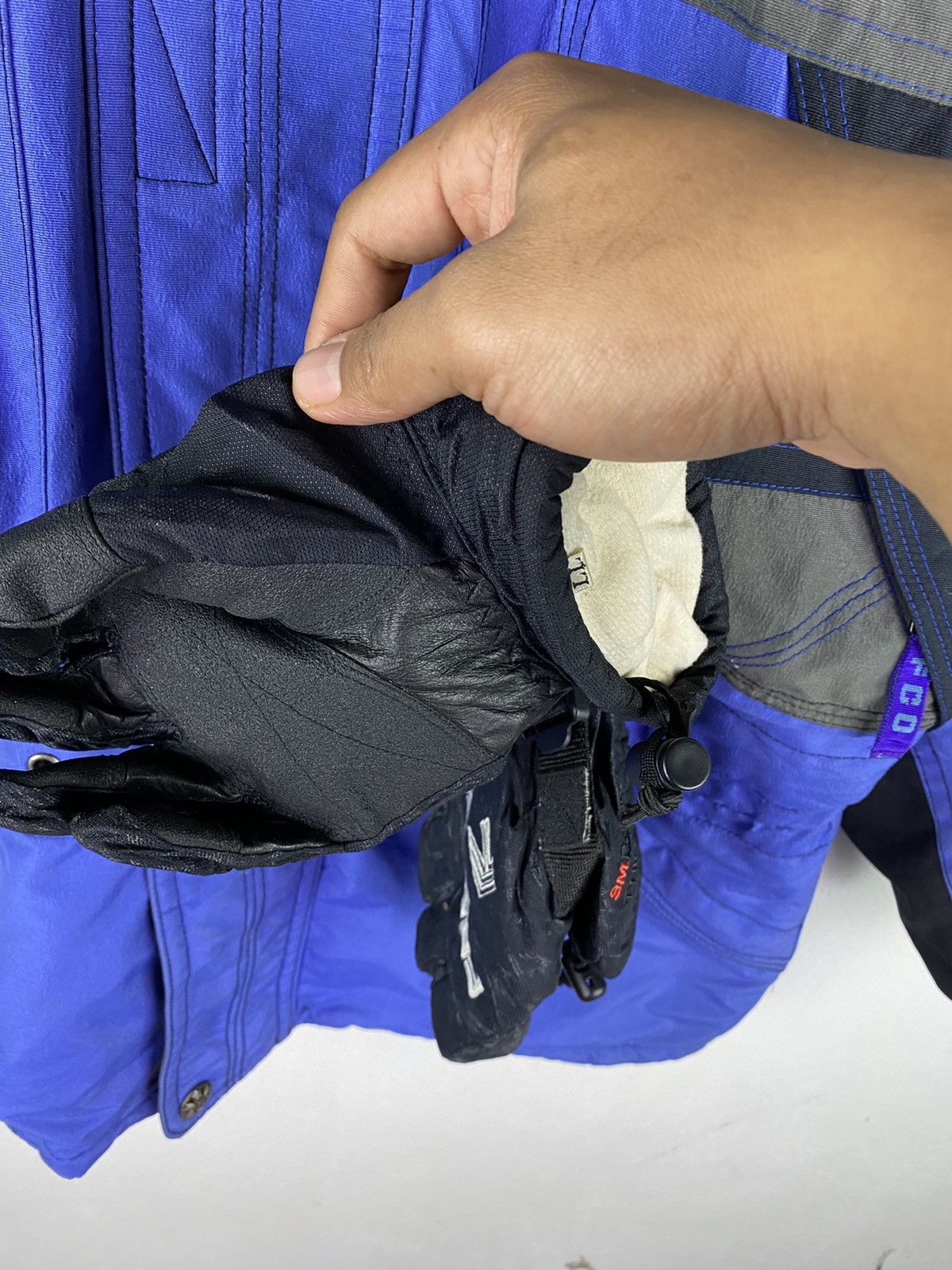 Japanese Brand 🔥DHL SHIPPPING🔥POWER SKIING JACKET WITH GLOVES Size US L / EU 52-54 / 3 - 8 Thumbnail